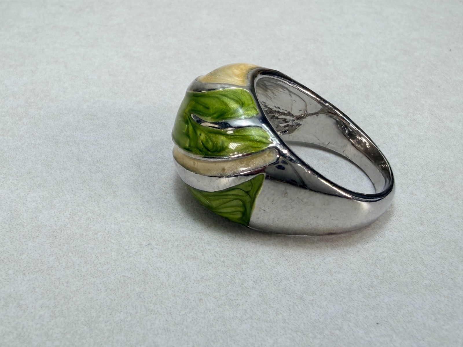 Green Enamel Swirl Statement Ring Silver Tone Modern Wide Band Fashion Jewelry