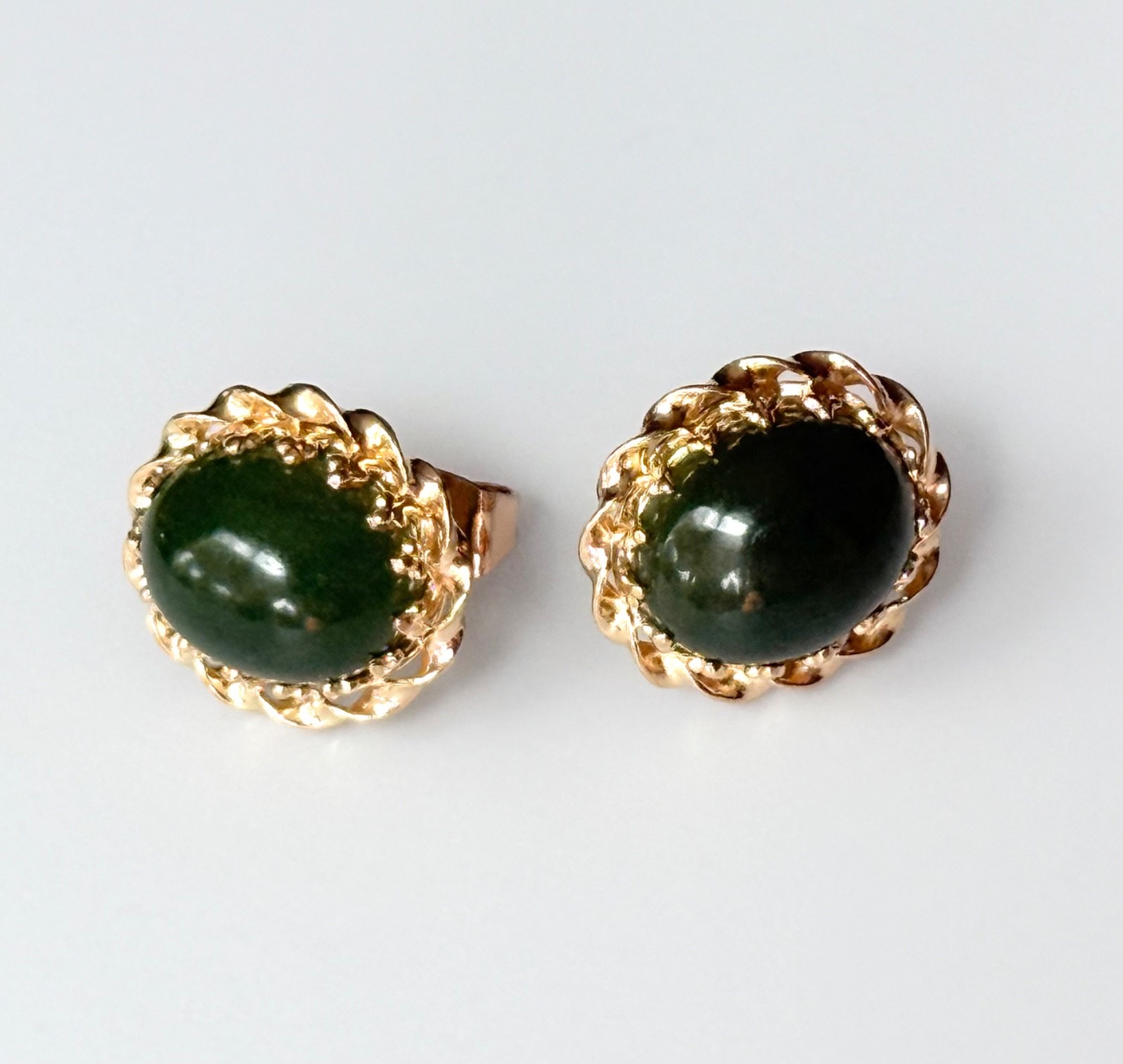 Vtg Stud Green Cabochons Earrings set in 14K Gold Intricate Twisted Prong Set…