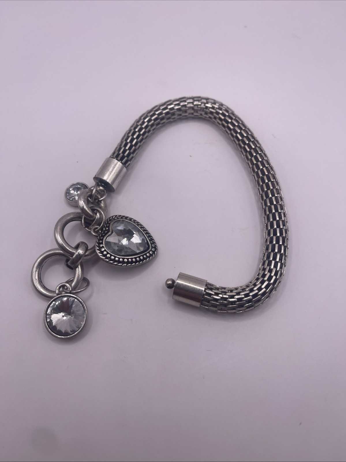 VINTAGE SILVER WOVEN MESH CHARM BRACELET WITH HEART CHARM 7” UNLABELED