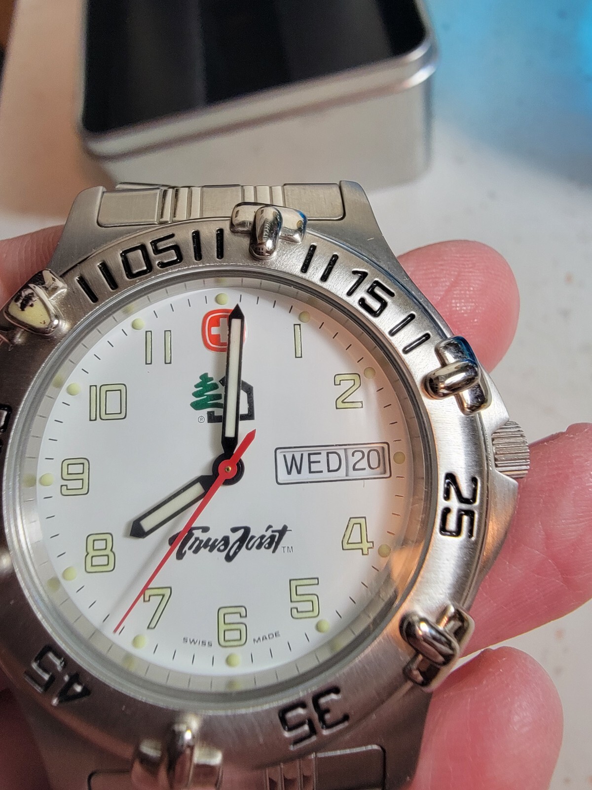 SWISS MILITARY MAN’S WRIST WATCH ORIGINAL CASE (SEE DESCRIPTION)