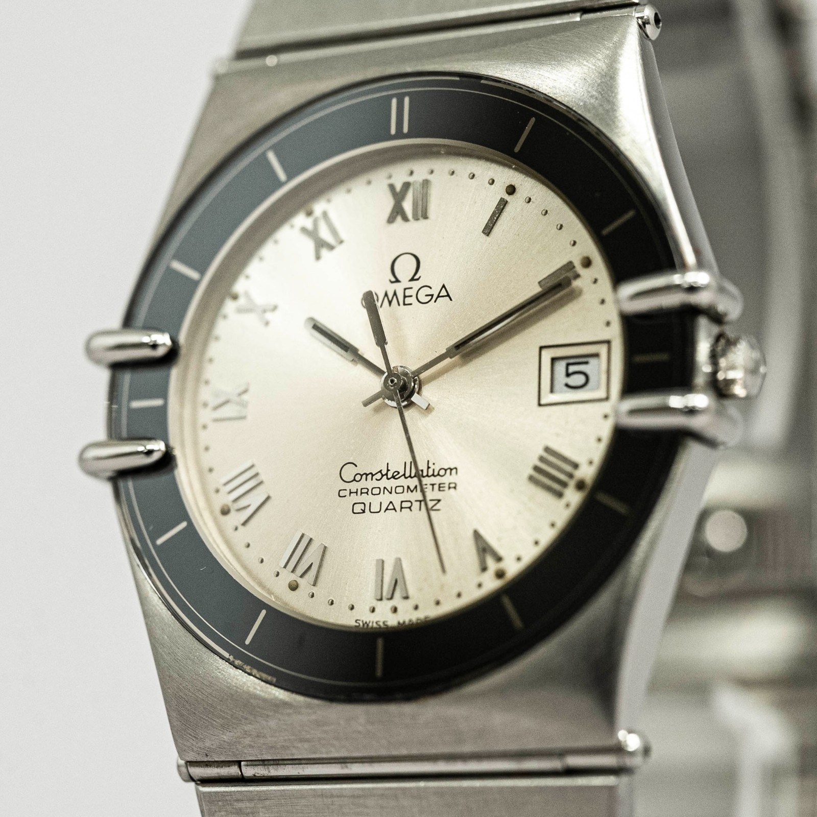 **NEAR MINT** Vintage OMEGA Constellation Cal.1431 Quartz Chronometer Roman Mens