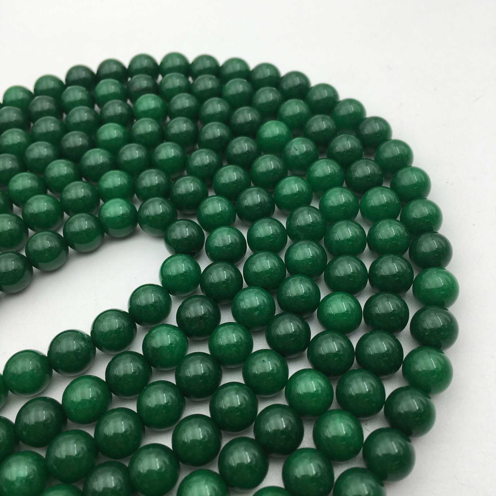 Solid Green Dyed Jade Smooth Round Beads Size 4mm 6mm 8mm 10mm 15.5″ Strand