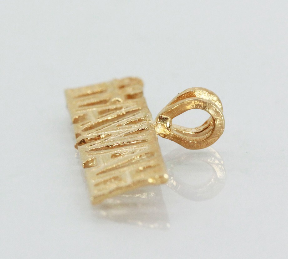 “Hawaii” Letter Charm Pendant Solid 14K Yellow Gold