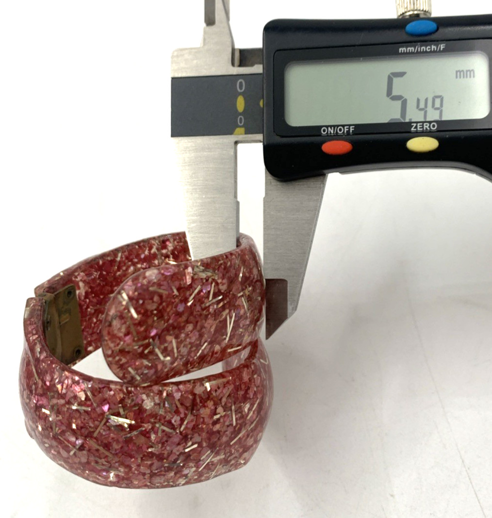 VTG Silver & Pink Glitter Confetti Lucite Clamper Hinged Wide Bangle Bracelet