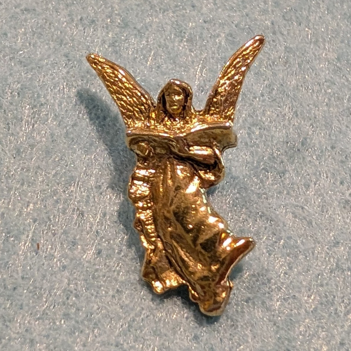 Gold Tone Metal Angel Pinback Lapel Pin, Angels Religious Theme, No Stone