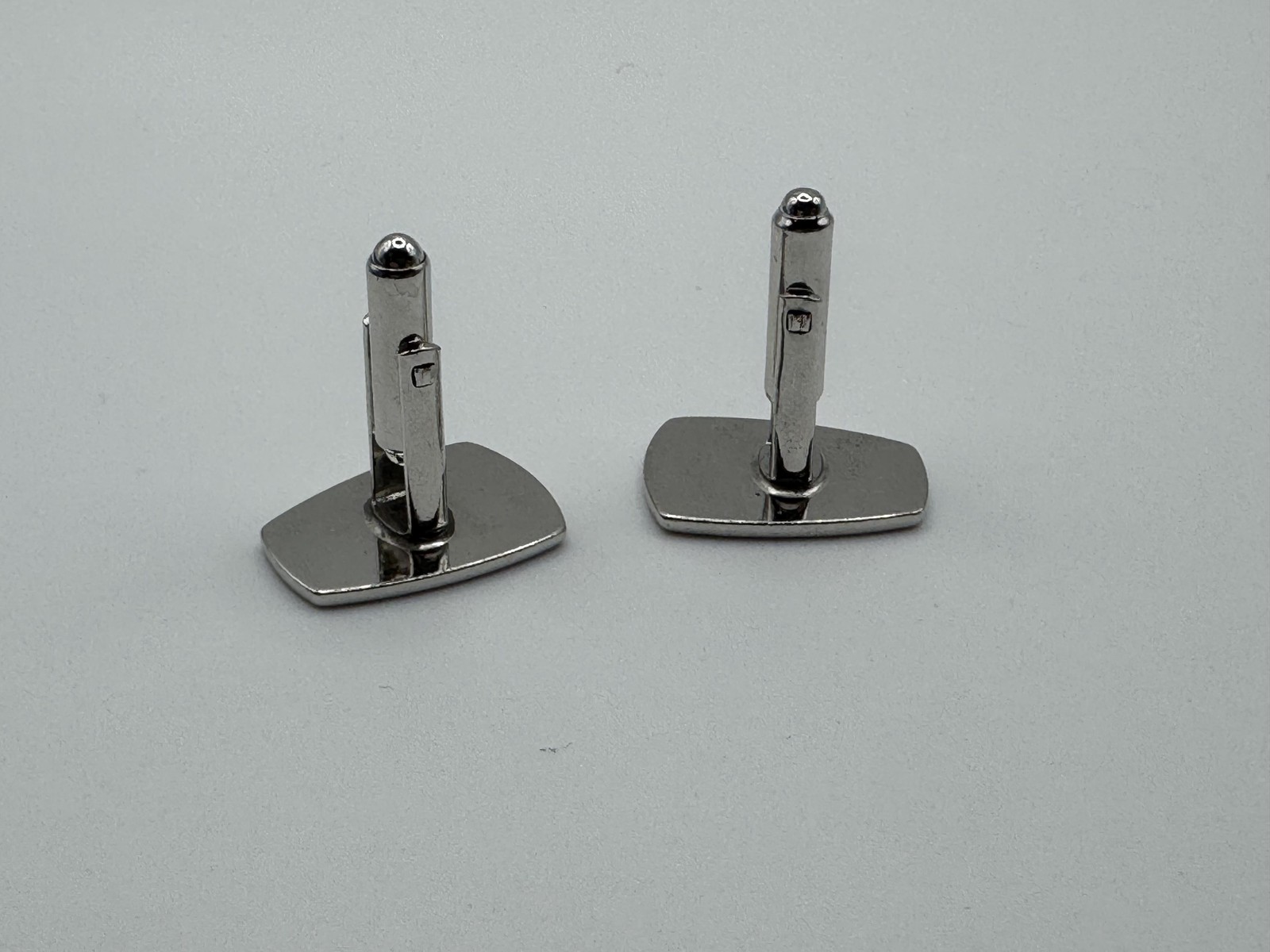 MENS CUFFLINKS SILVER TONE BLACK WHITE ENAMEL OVAL MOD BULLET BACK DRESS FORMAL