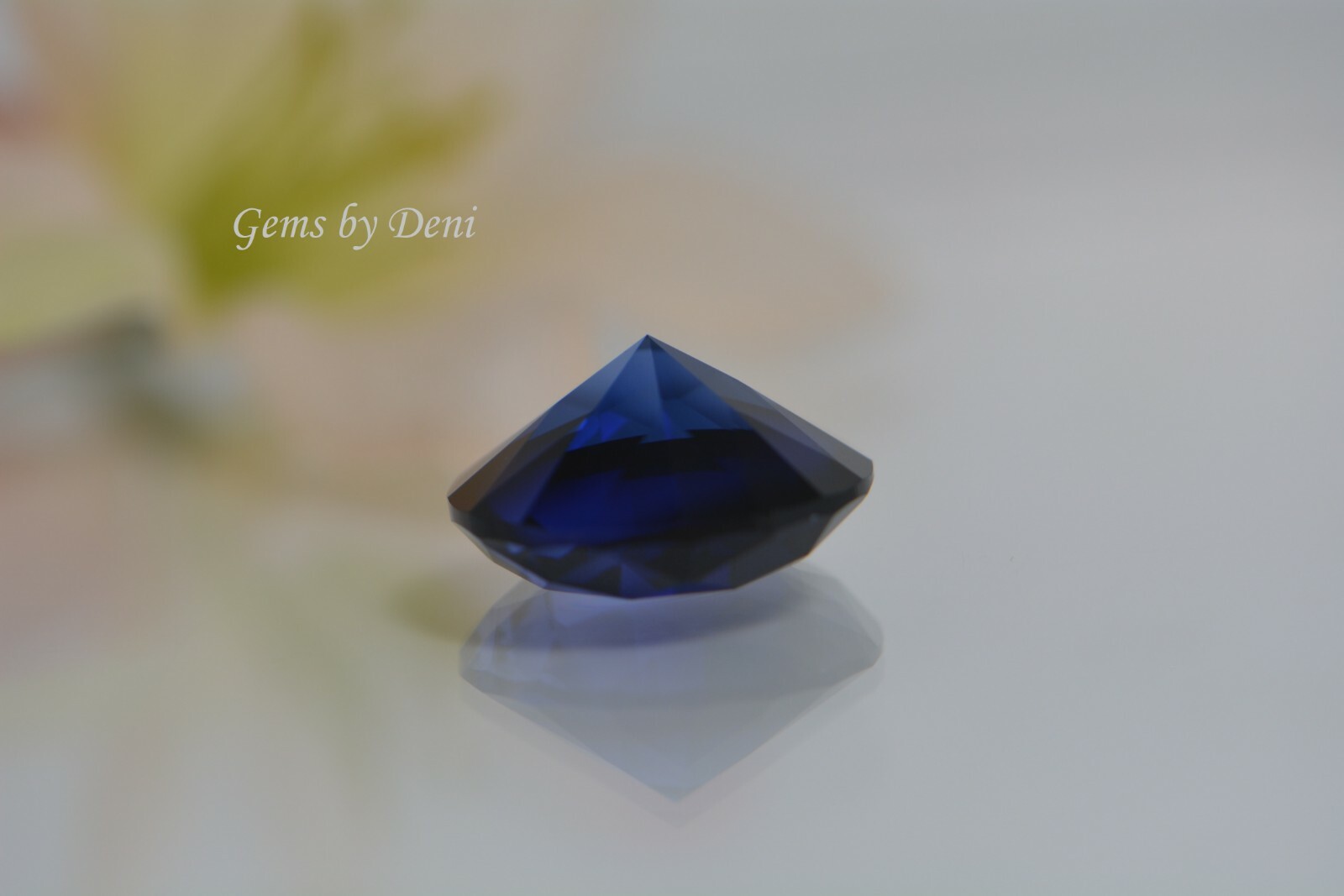 Lab-Created Blue Sapphire Round Faceted (1mm to 15mm)