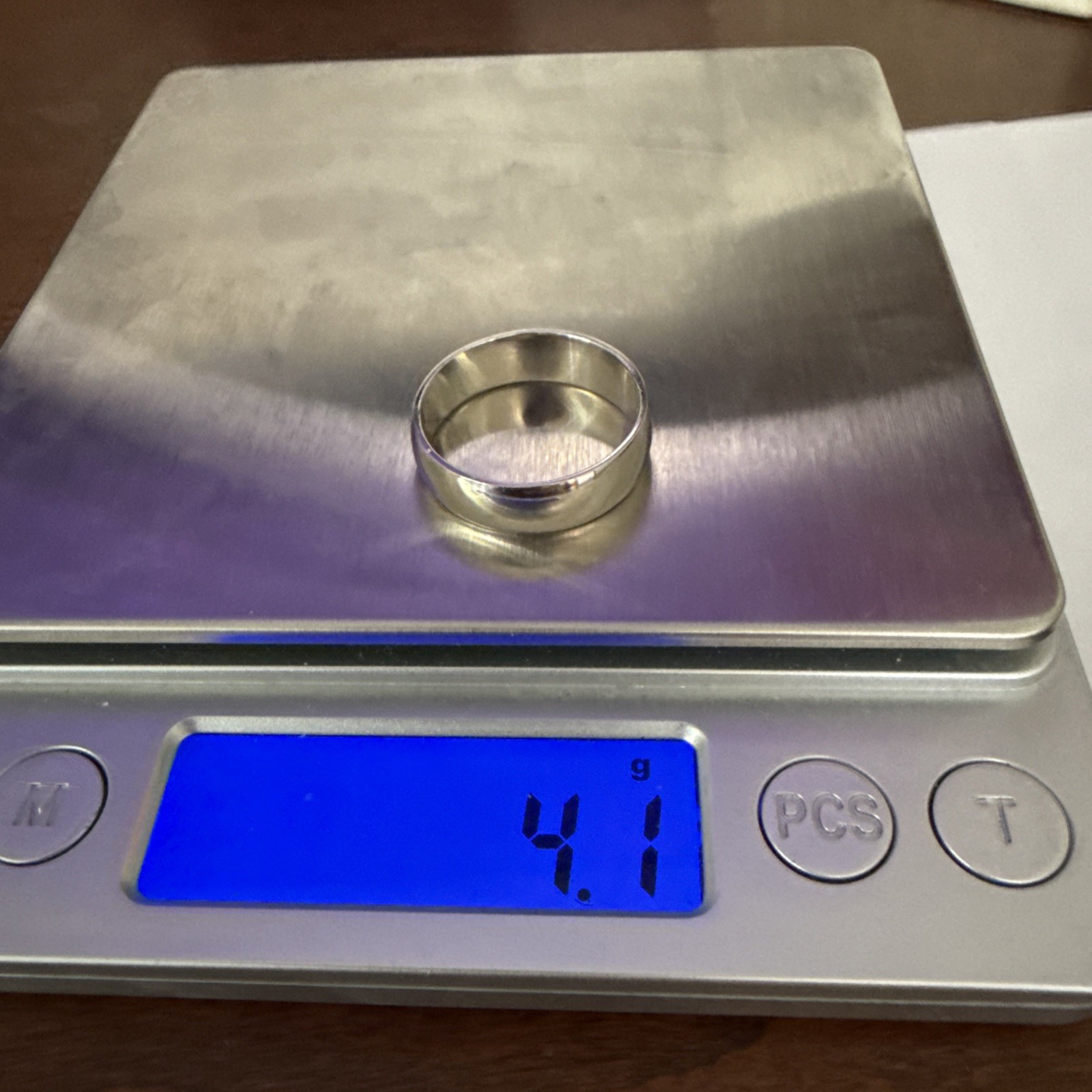 STERLING SILVER 7 mm WIDE BAND RING 4 GRAMS- SIZE 8 1/2