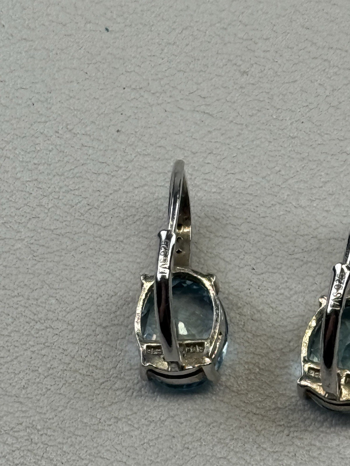 FAS Sterling Silver Pierced Earrings Lever Back Topaz
