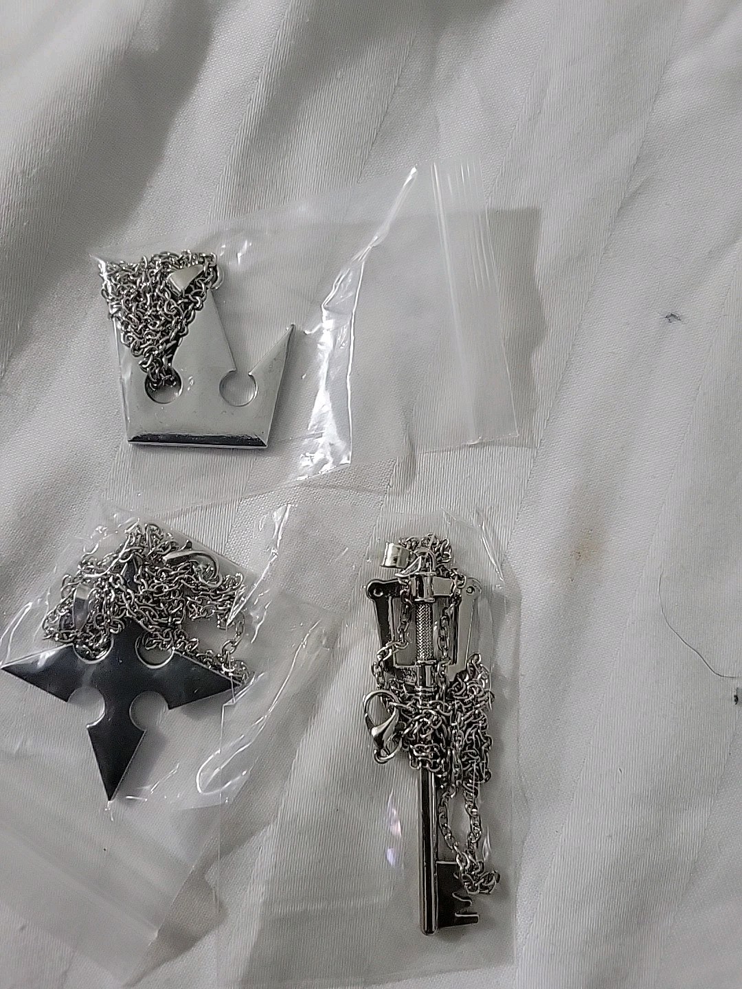 3 Pcs Set Kingdoms Figure Pendant Necklace