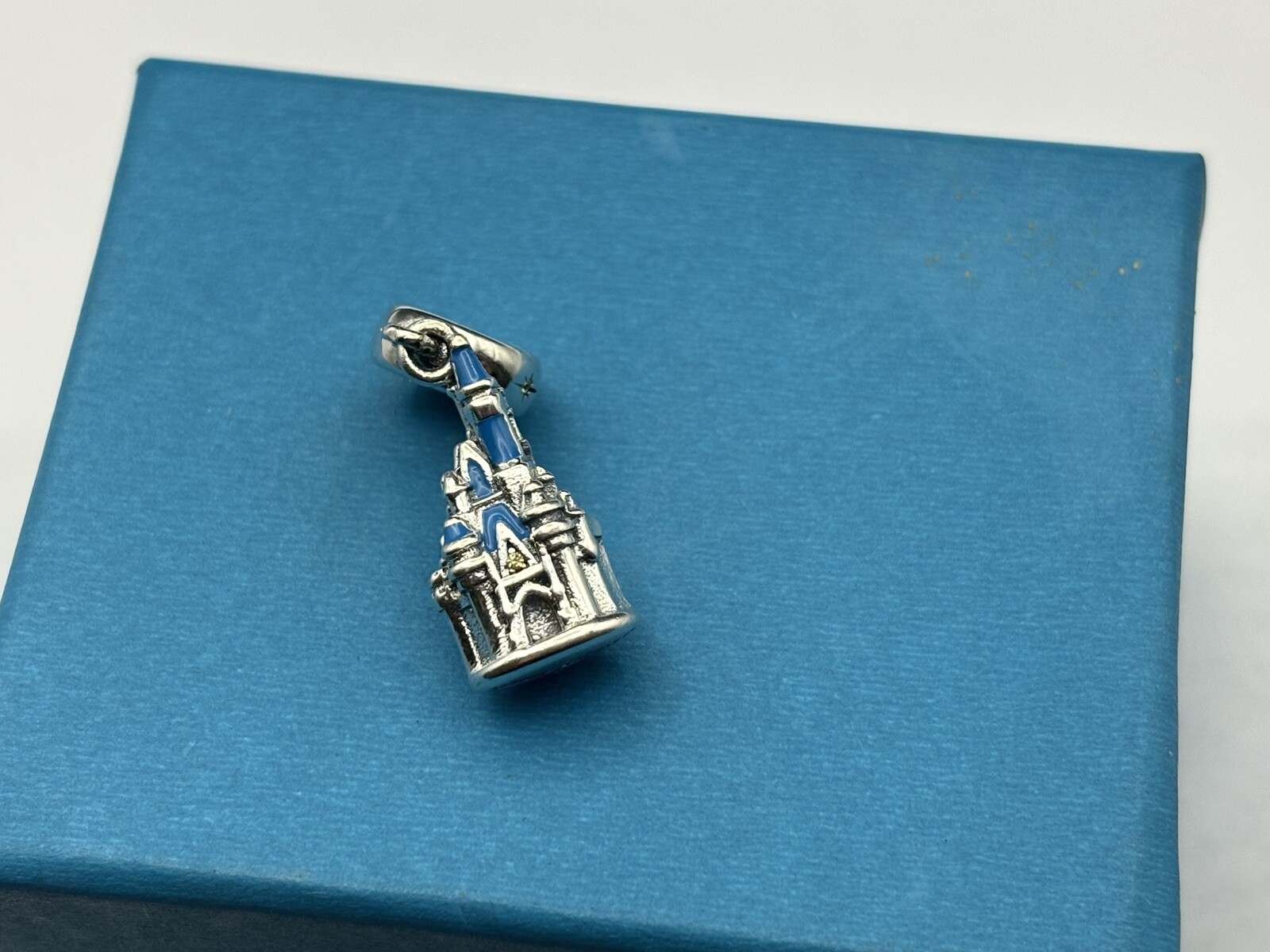 Genuine Pandora Silver S925 Disney Parks Walt Cinderella Castle Dangle Charm
