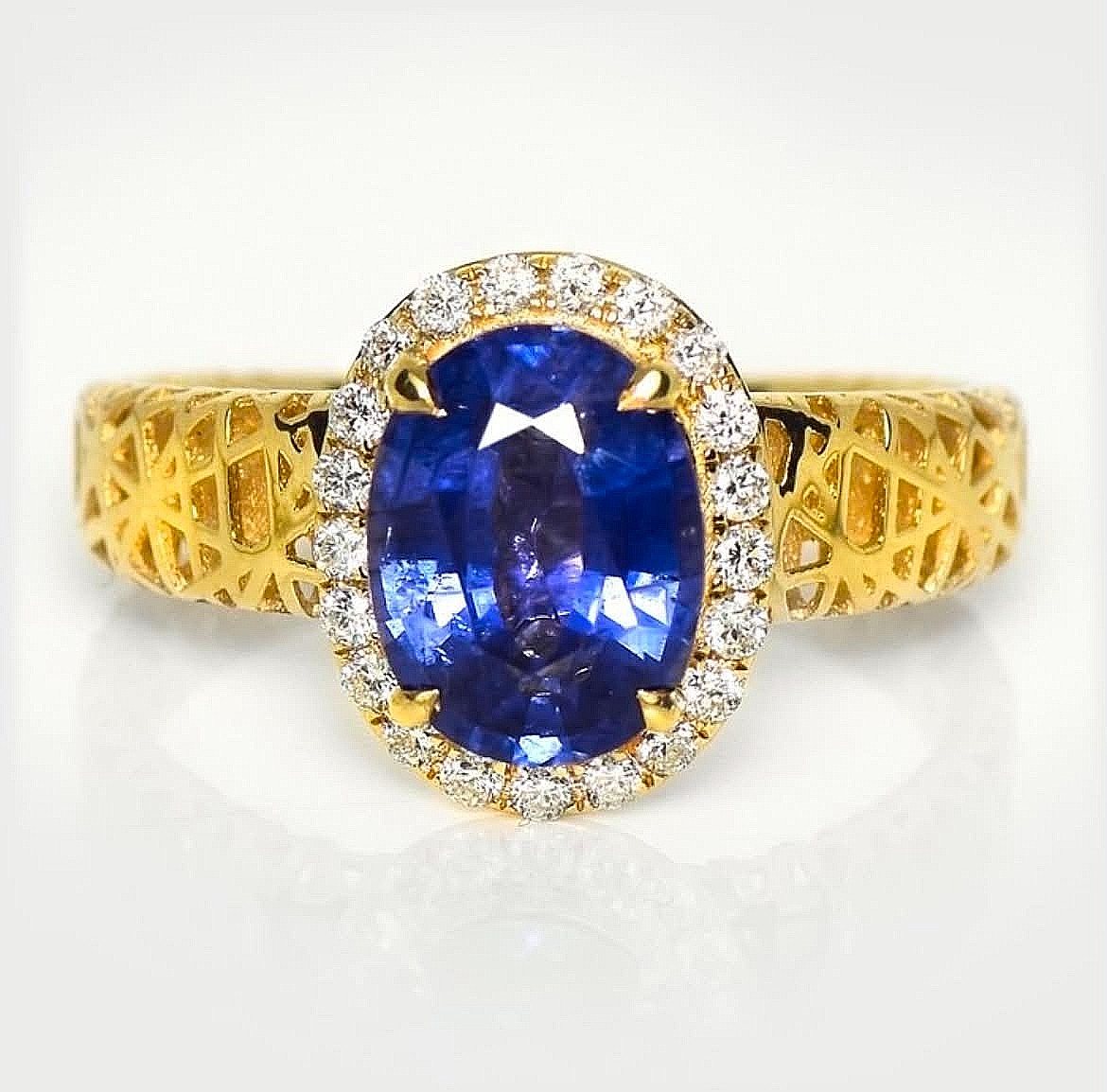 2.24 ct Natural Blue Sapphire & Diamond Ring in 14k Yellow