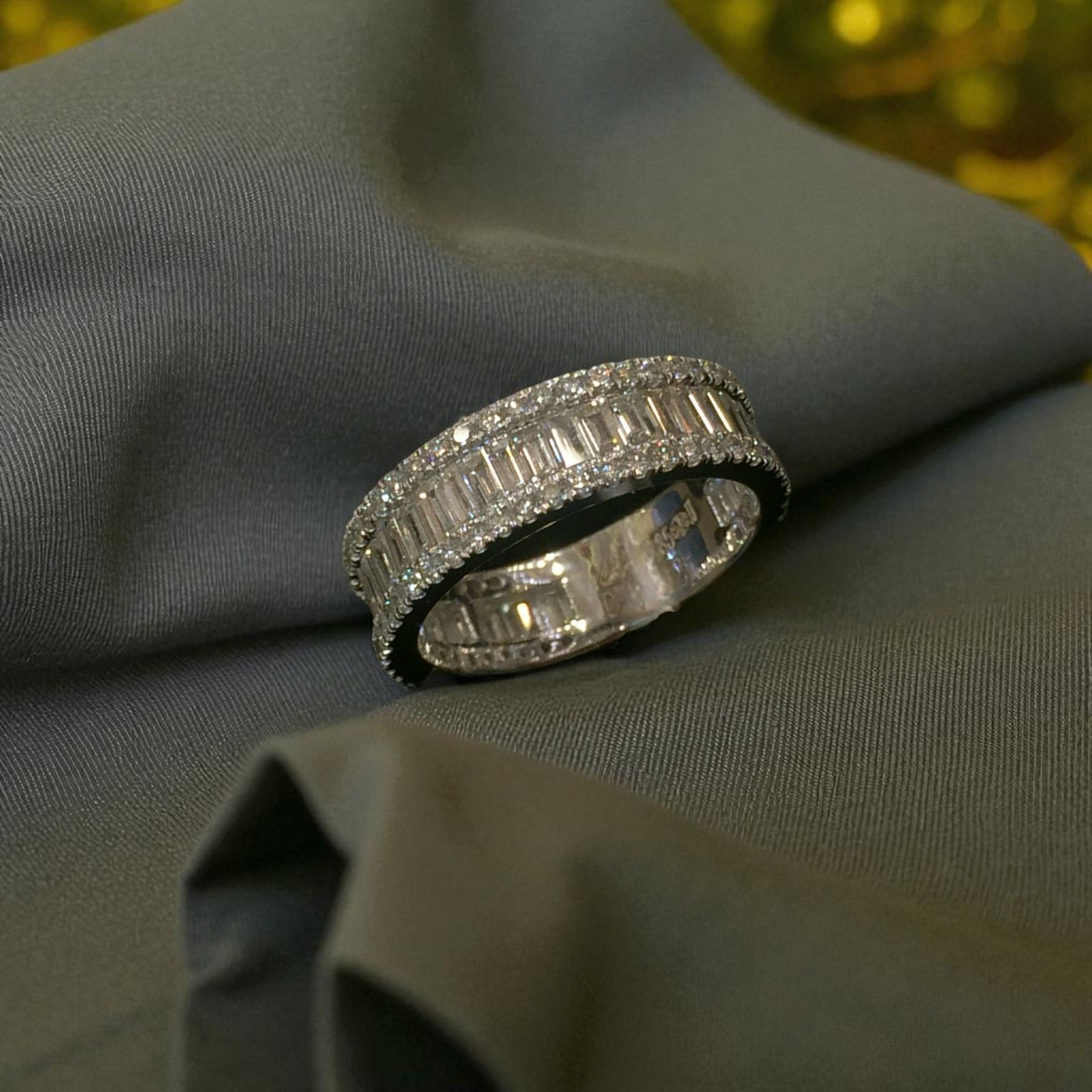 Classy 2.58 Cts Round Baguette Diamonds Unisex Half Eternity Band Ring 14K Gold