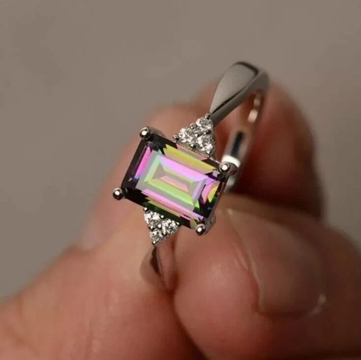 Beautiful Women’s Mystic Topaz Ring, Size 9. FREE SHIPPNG IN THE USA!
