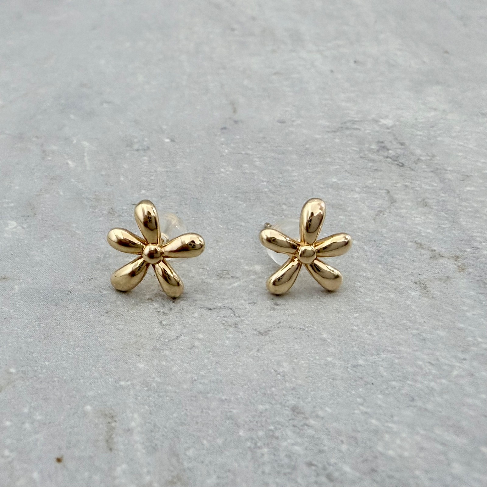 18ct Yellow Gold Lucky Daisy Flower Stud Earrings 10mm Hallmarked AU750 Pair