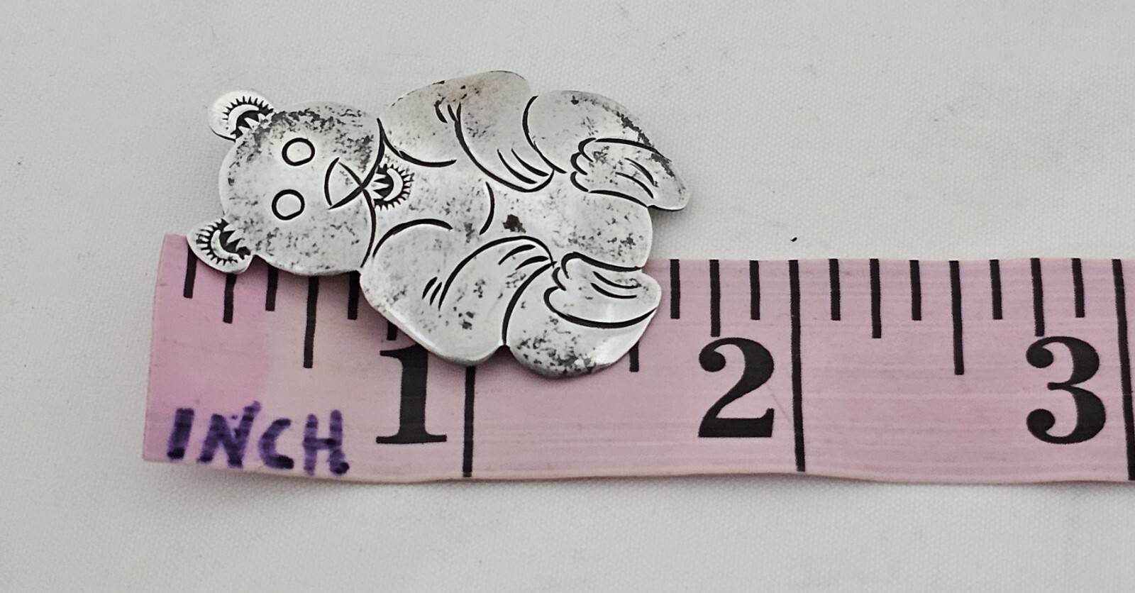 Sterling Silver Bear shape Native American Vintage Brooch Marked RP 1 1/2″