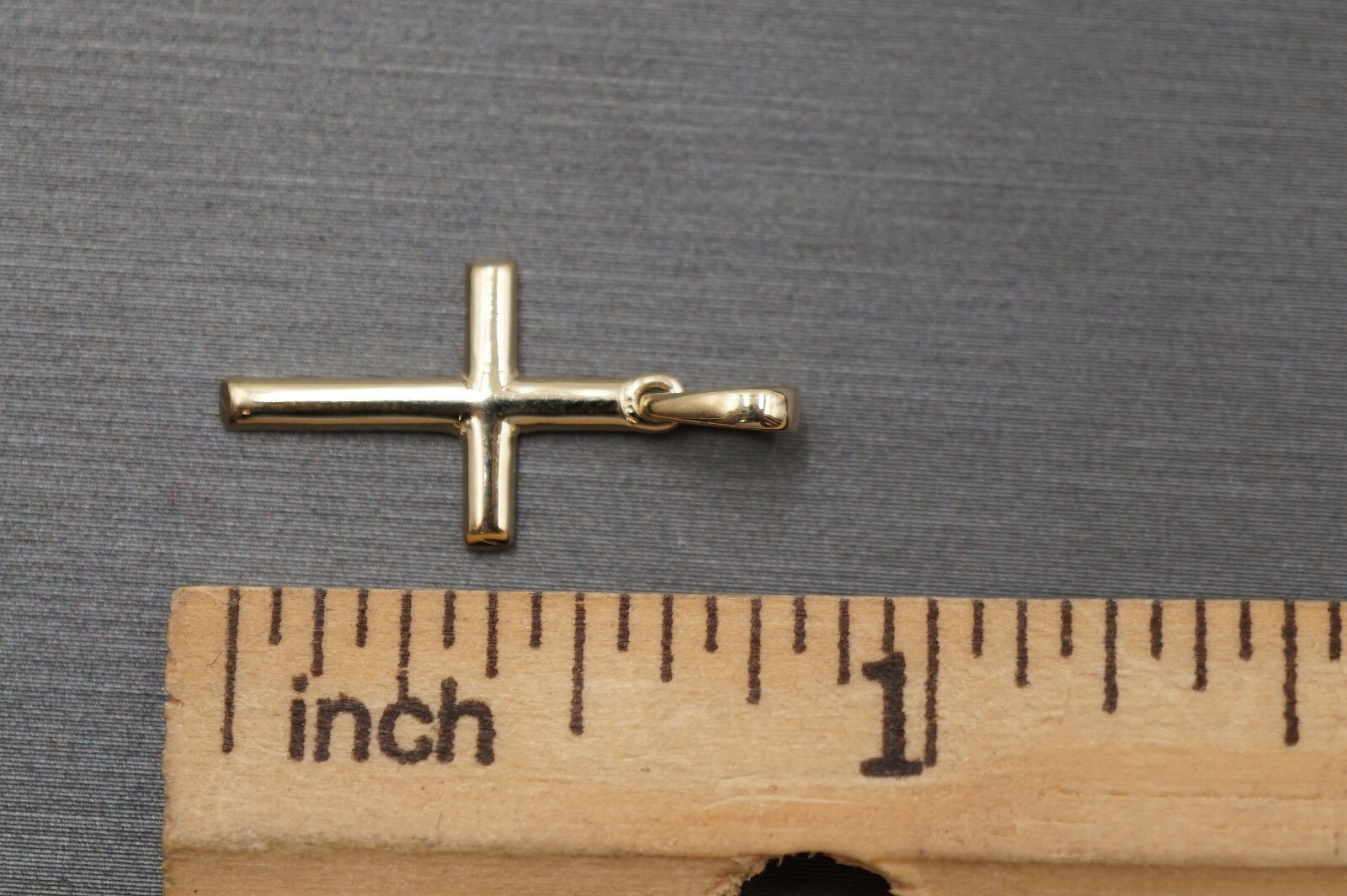14K Solid Yellow Gold 0.85″ Small Polished Plain Cross Charm Pendant.