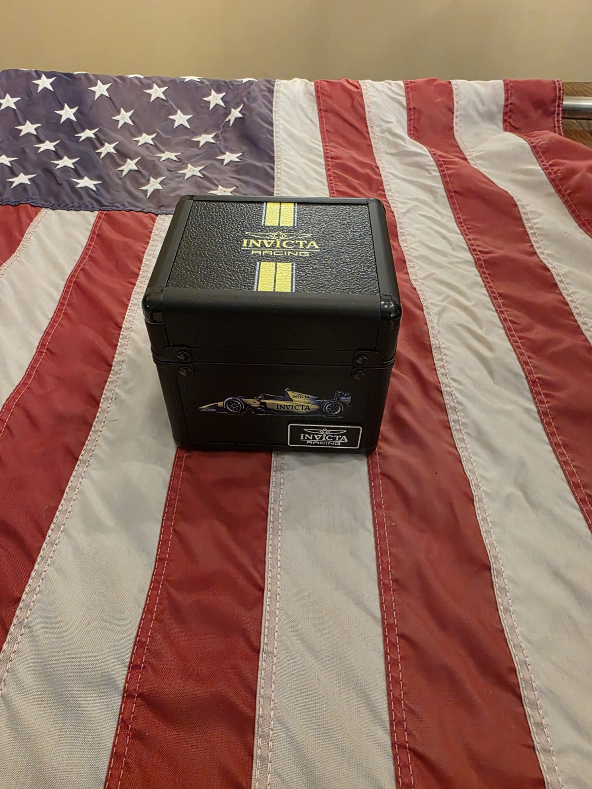 Invicta Bundle Box 4 Invicta Specialty Windsor 47405
