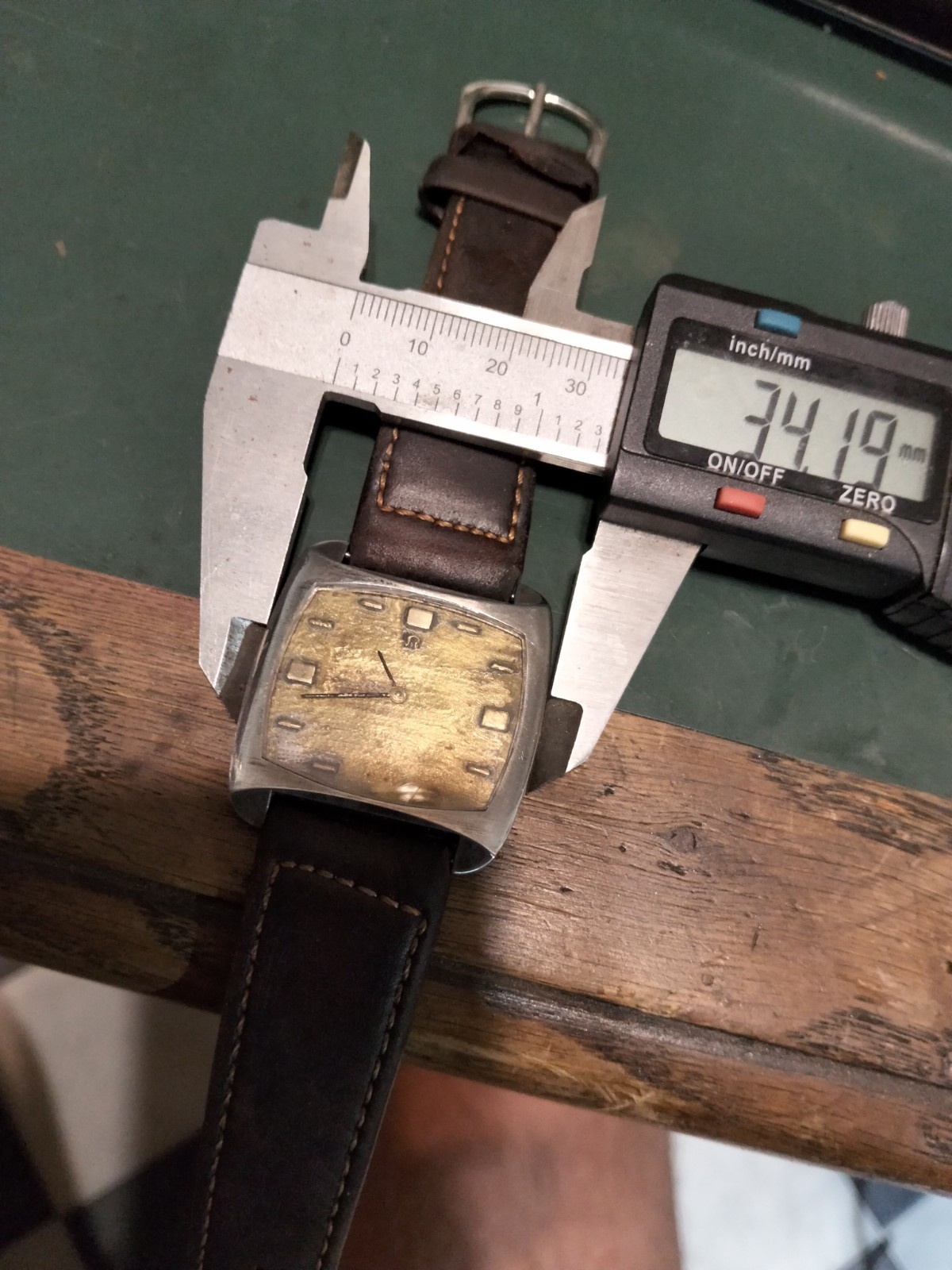 omega de ville men