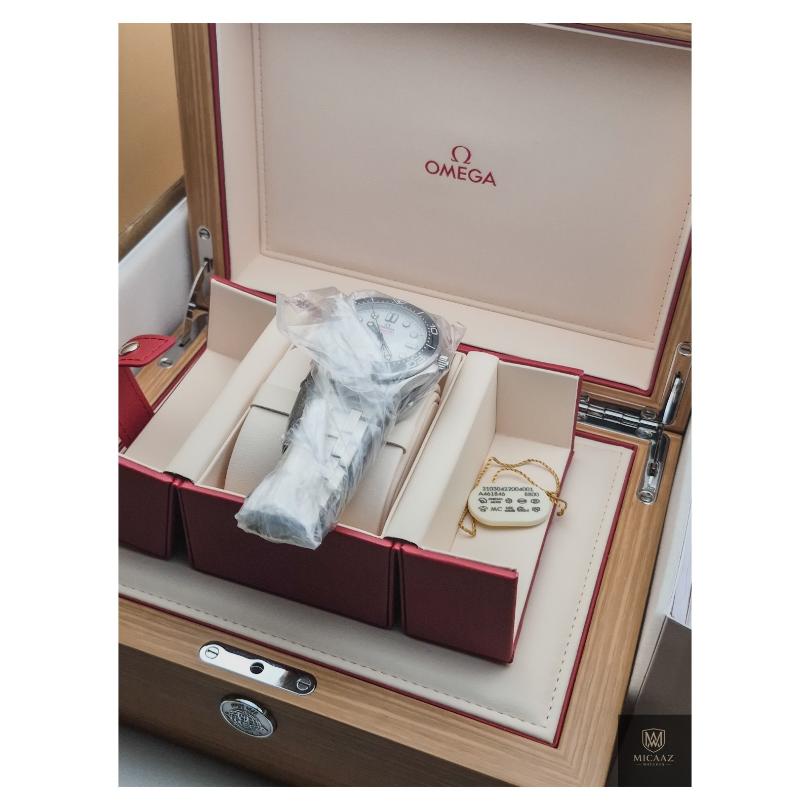 2026 – Unopened Omega Seamaster Diver 300M White 210.30.42.20.04.001 Full Set
