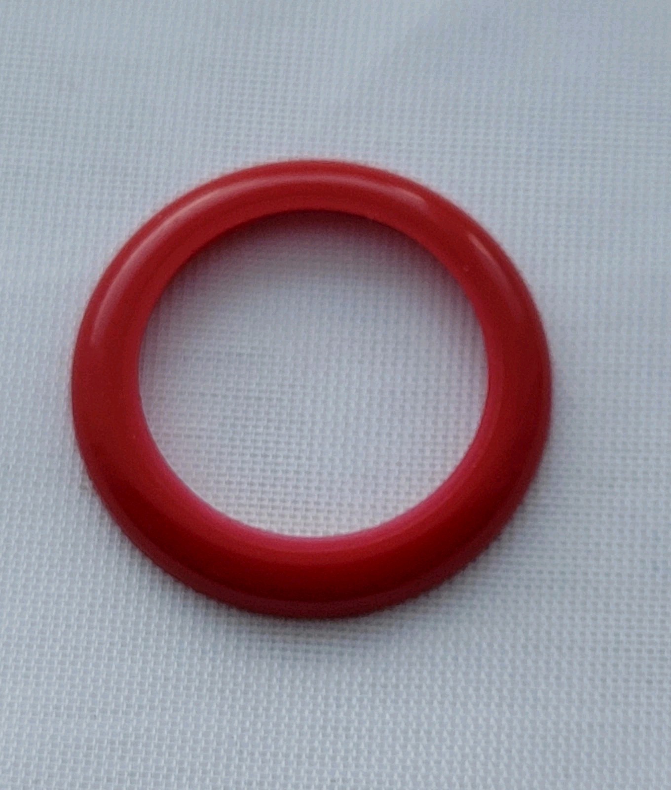 Gucci Red Plastic Bezel,Authentic,For 1100-11/12-11/12.2💃Ladies,Excellent