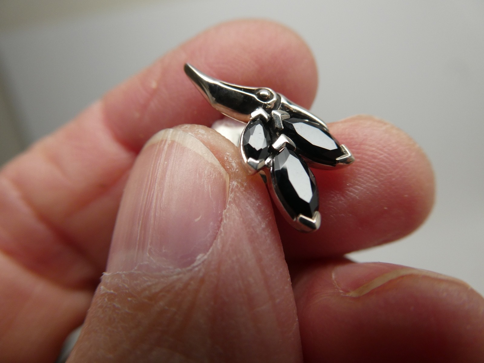 JOHN HARDY Bamboo BLACK SPINEL Leaf Stud Sterling Silver 925 Earrings NEW