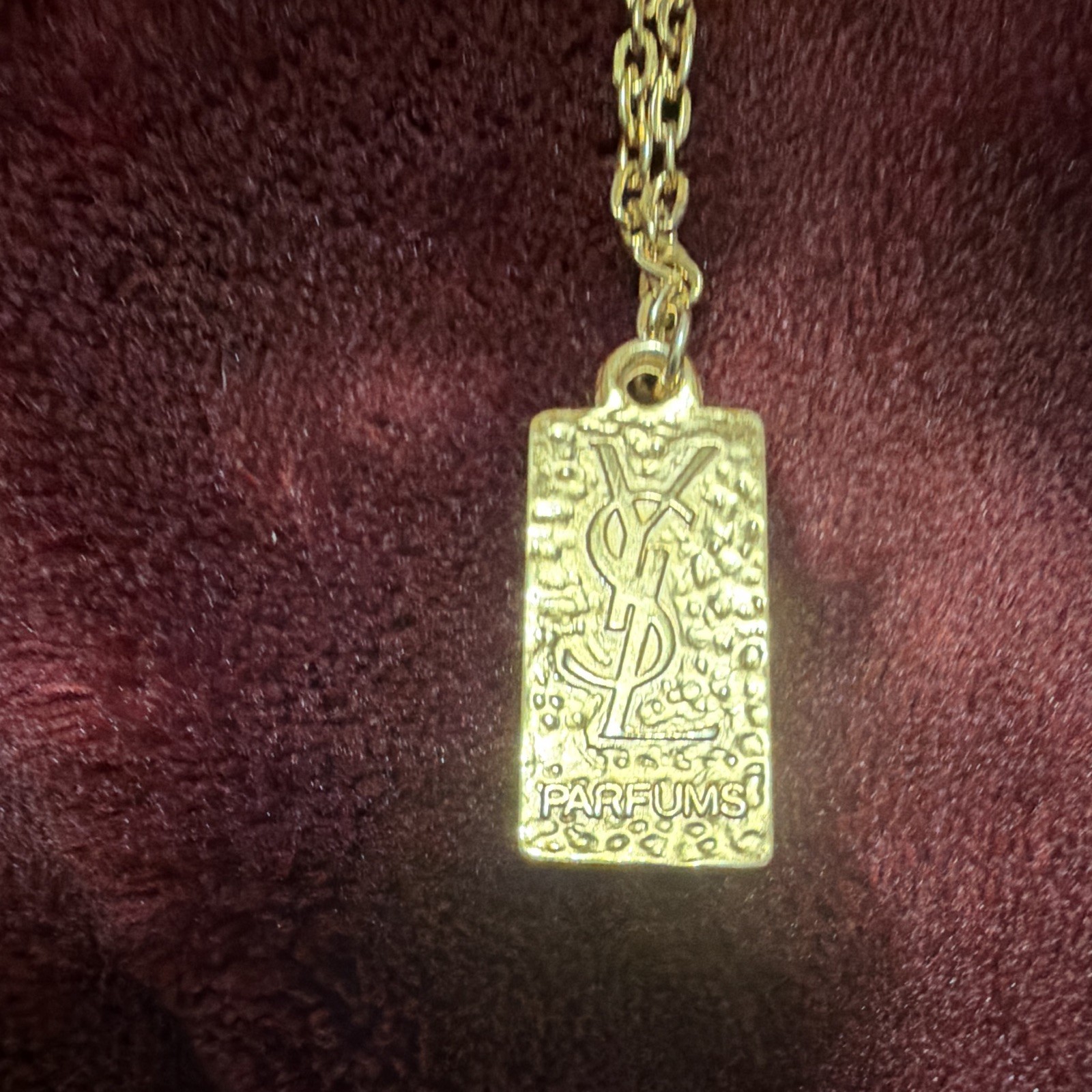 Gold Tone Rectangle Charm Pendant Necklace Cable Chain Spring Ring Closure