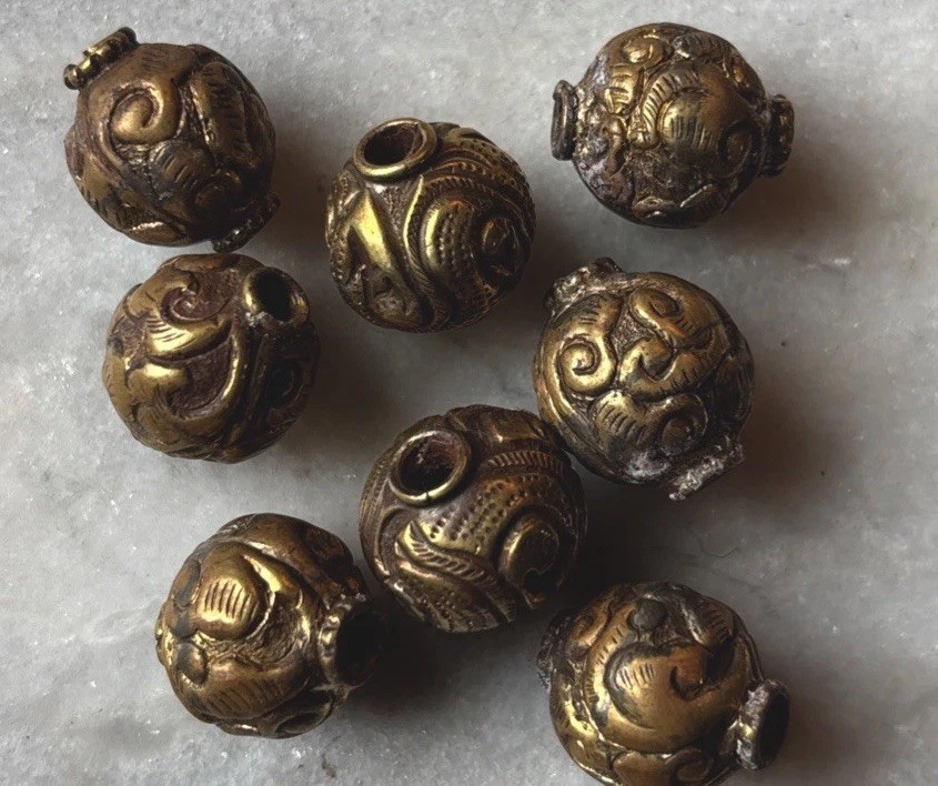 One Tibetan Handmade Repousse Brass Bead in Nepal 15mm CC717