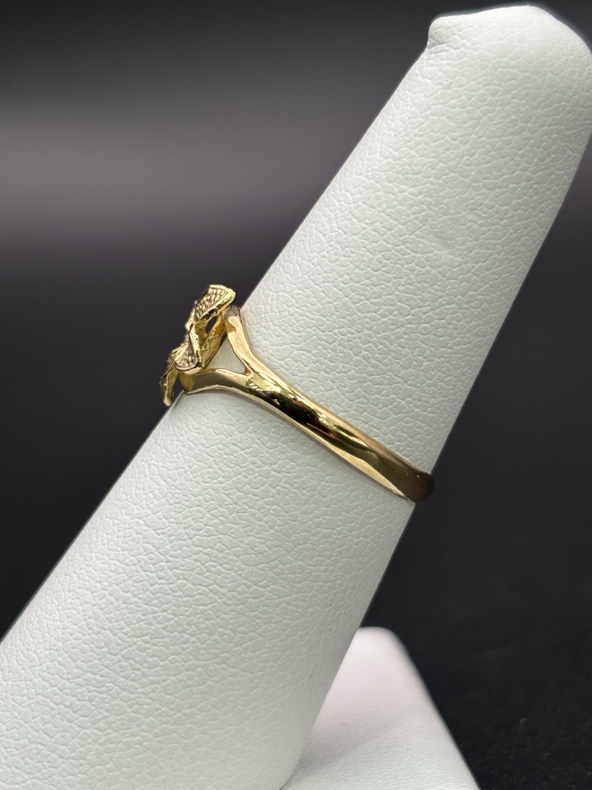 10k Solid Gold Ring Flower