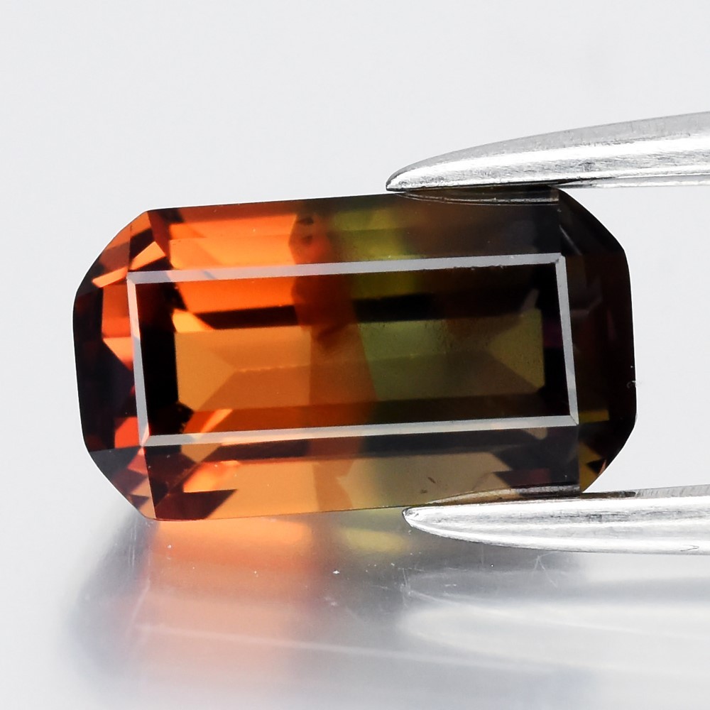 💎 1.24ct 7.5×4.2mm Octagon Natural Bi Color Sapphire – Unheated, Tanzania Gem