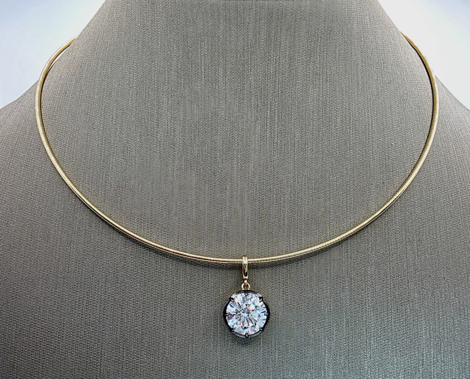 4.00 Ct Round Lab Grown Diamond Georgian Style Pendant 14K Yellow Gold IGI