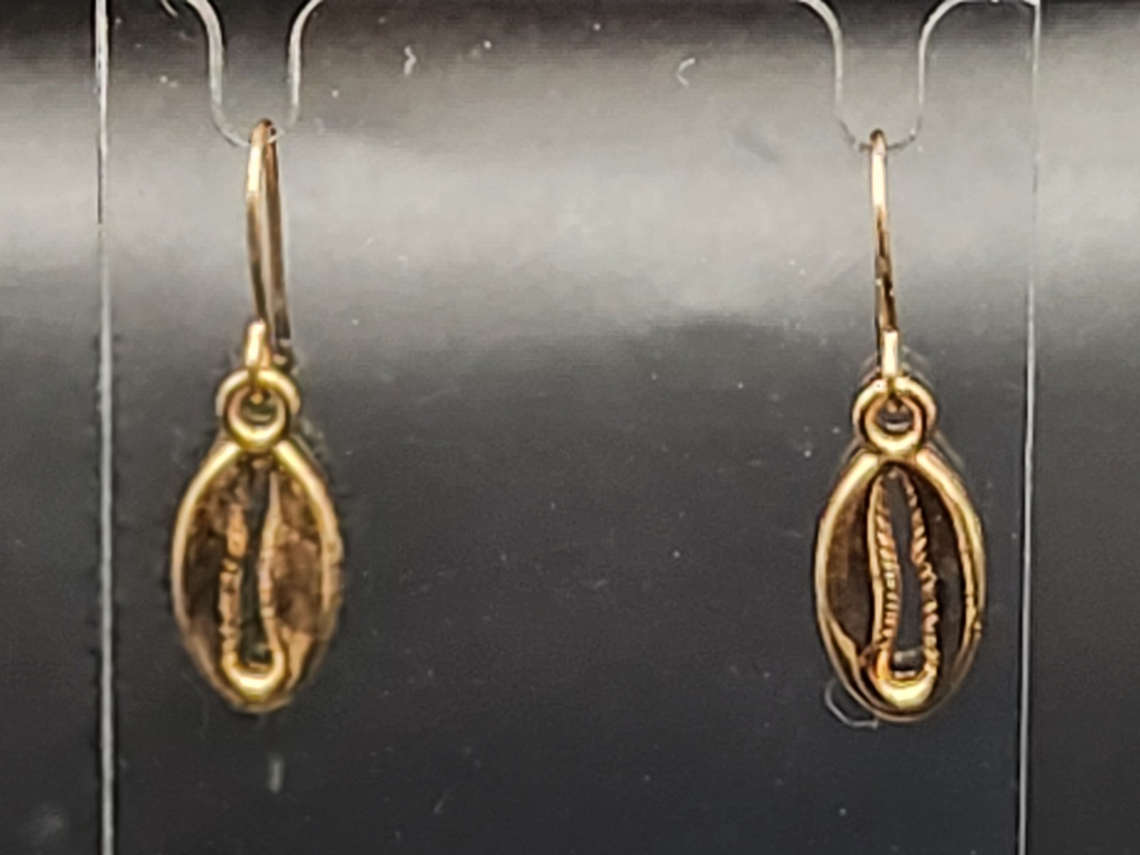 Gold Tone Cowrie Shell Dangle Earrings Boho Beach Coastal Minimalist 1.8g