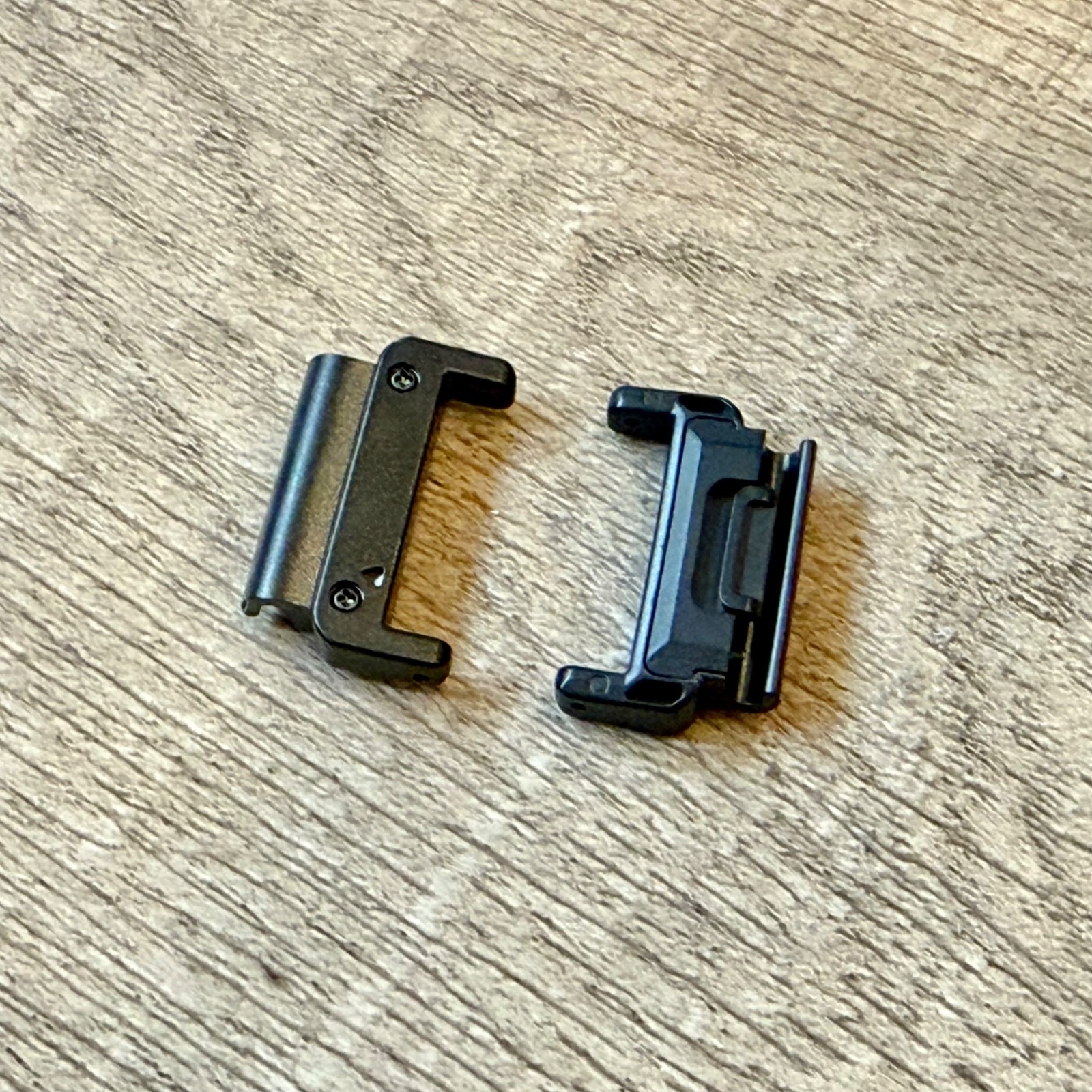 22mm Quick Fit Connectors for Garmin Watch Black Stainless Steel Strap Adapters