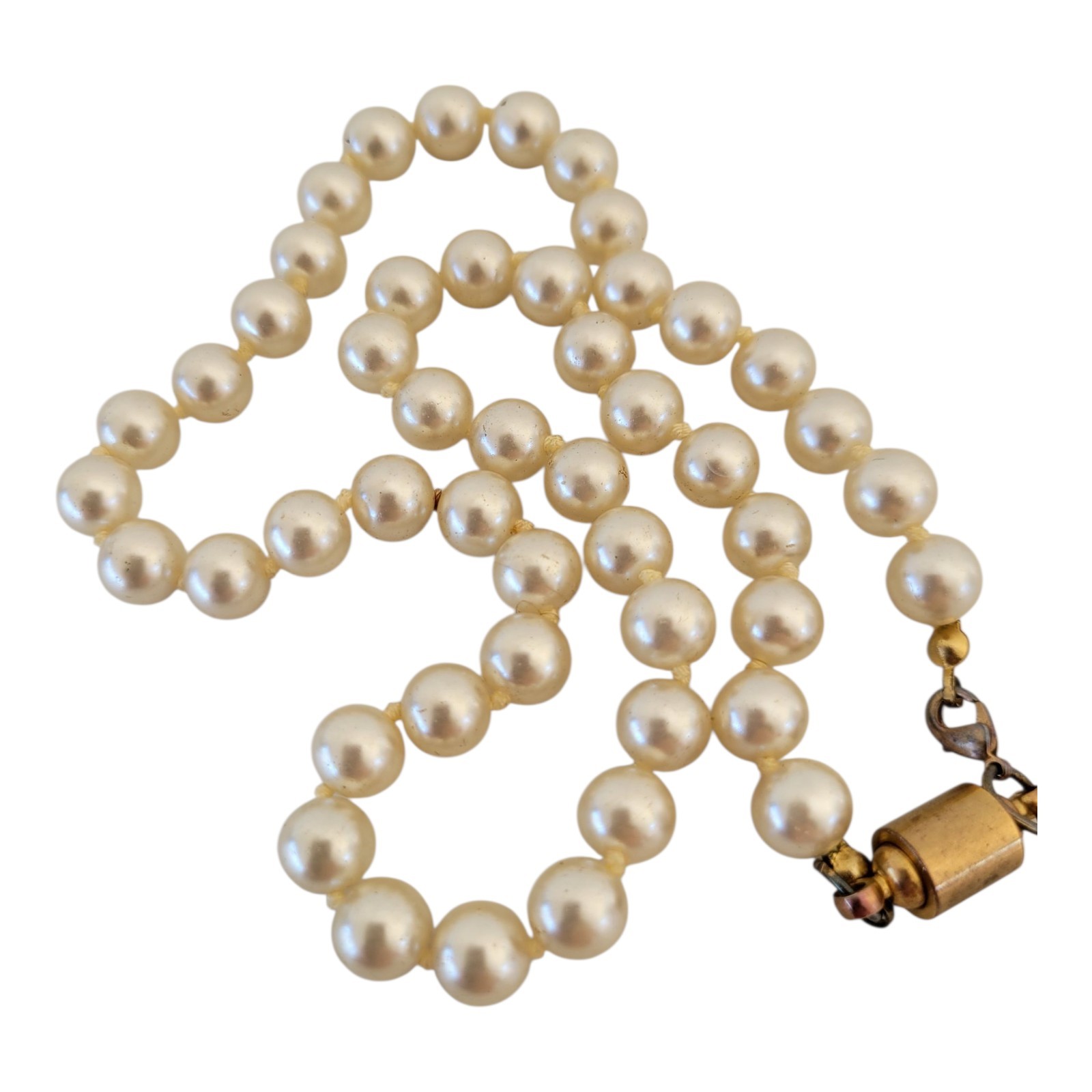 Vintage Glass Pearl Necklace 18″ Hand Knotted Magnetic Screw Barrel Clasp Ivory