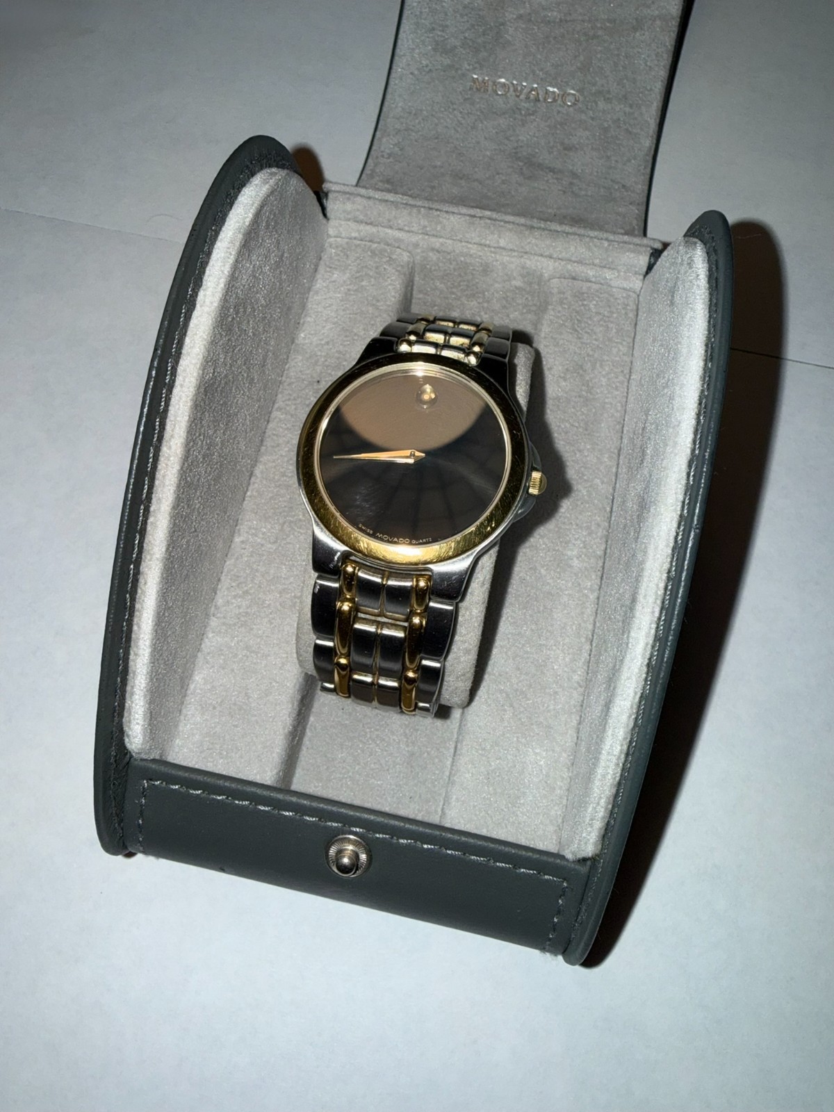 MOVADO MUSEUM 81 E4 9885 TWO TONE BLACK DIAL QUARTZ 34MM WRIST WATCH