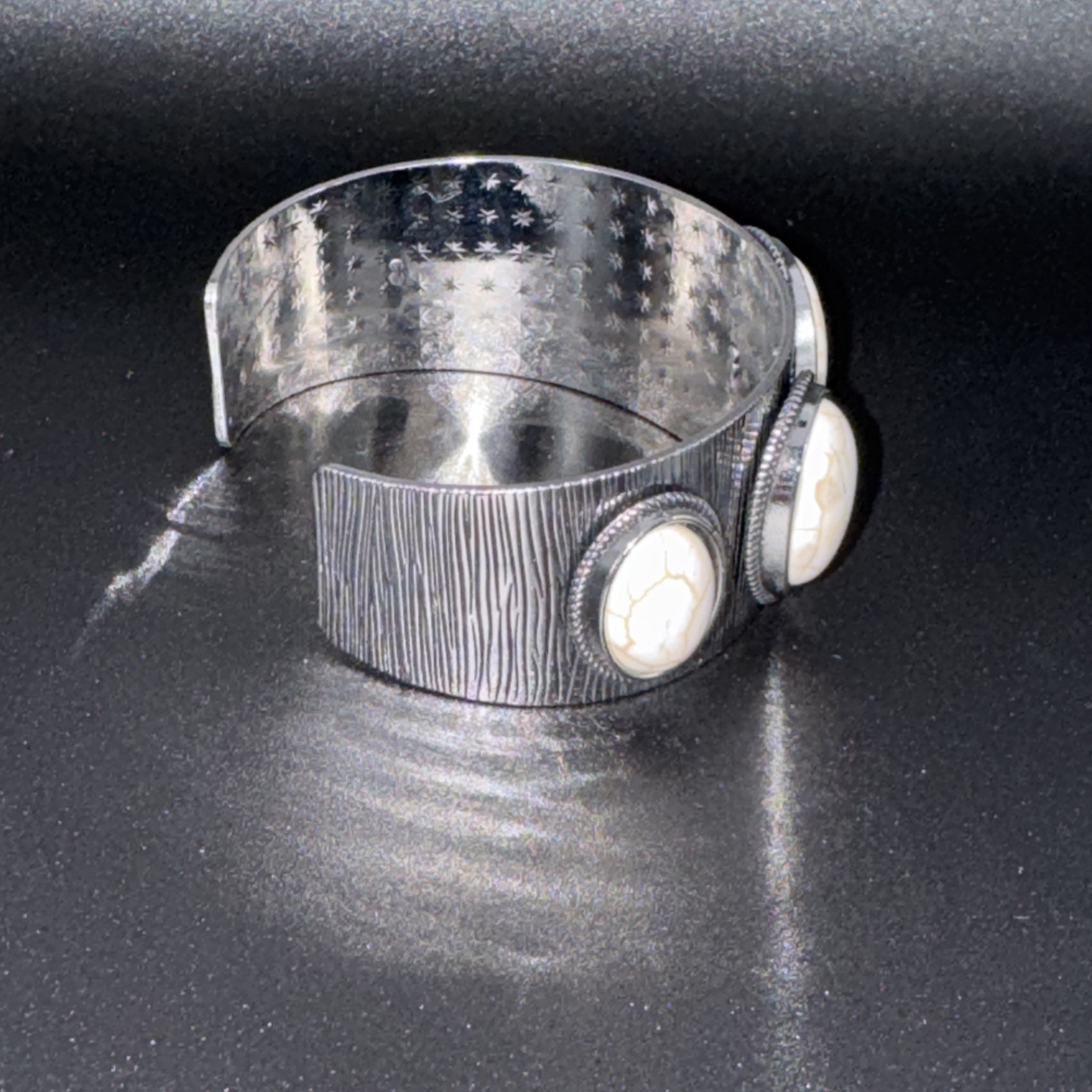 Heavy Silver Tone Faux Howlite Turquoise Cuff Bracelet 7.5″ Southwestern Boho