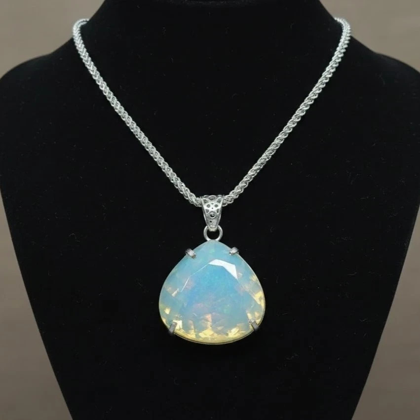 Pear Cut 925 Solid Silver Pendant Certified 79.40 Ct Loose Gemstone White Opal