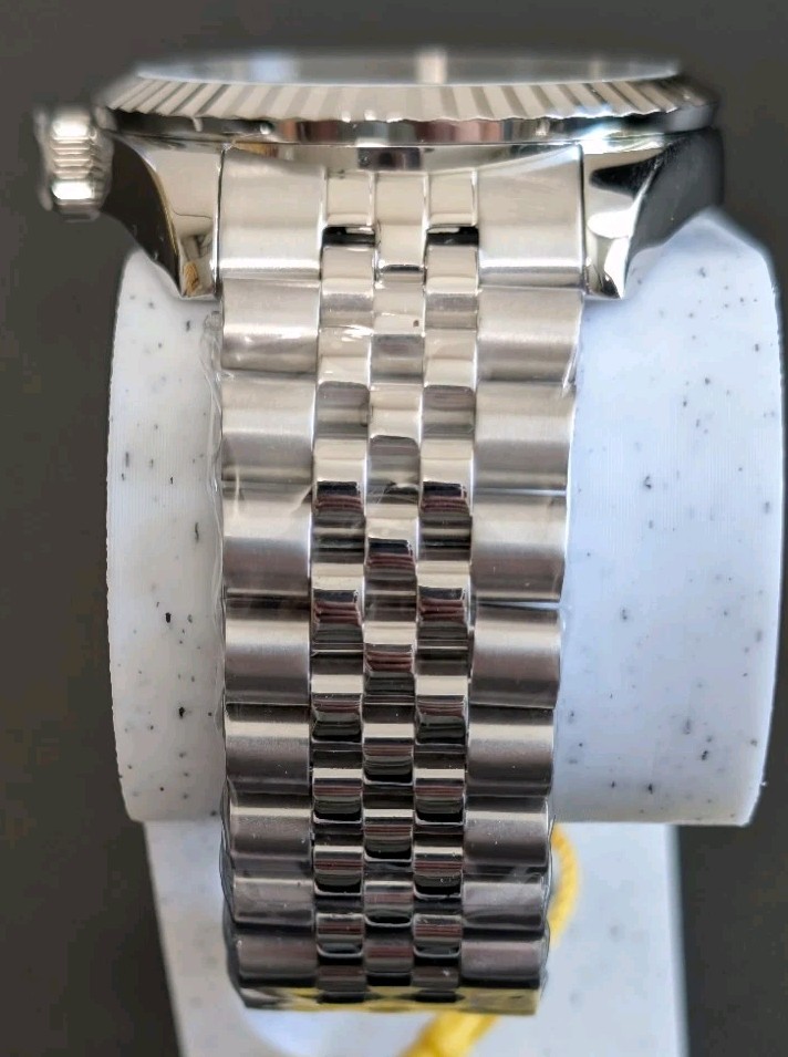 Invicta Specialty Men’s Watch (Model 47479) – Silver Dial – 43mm