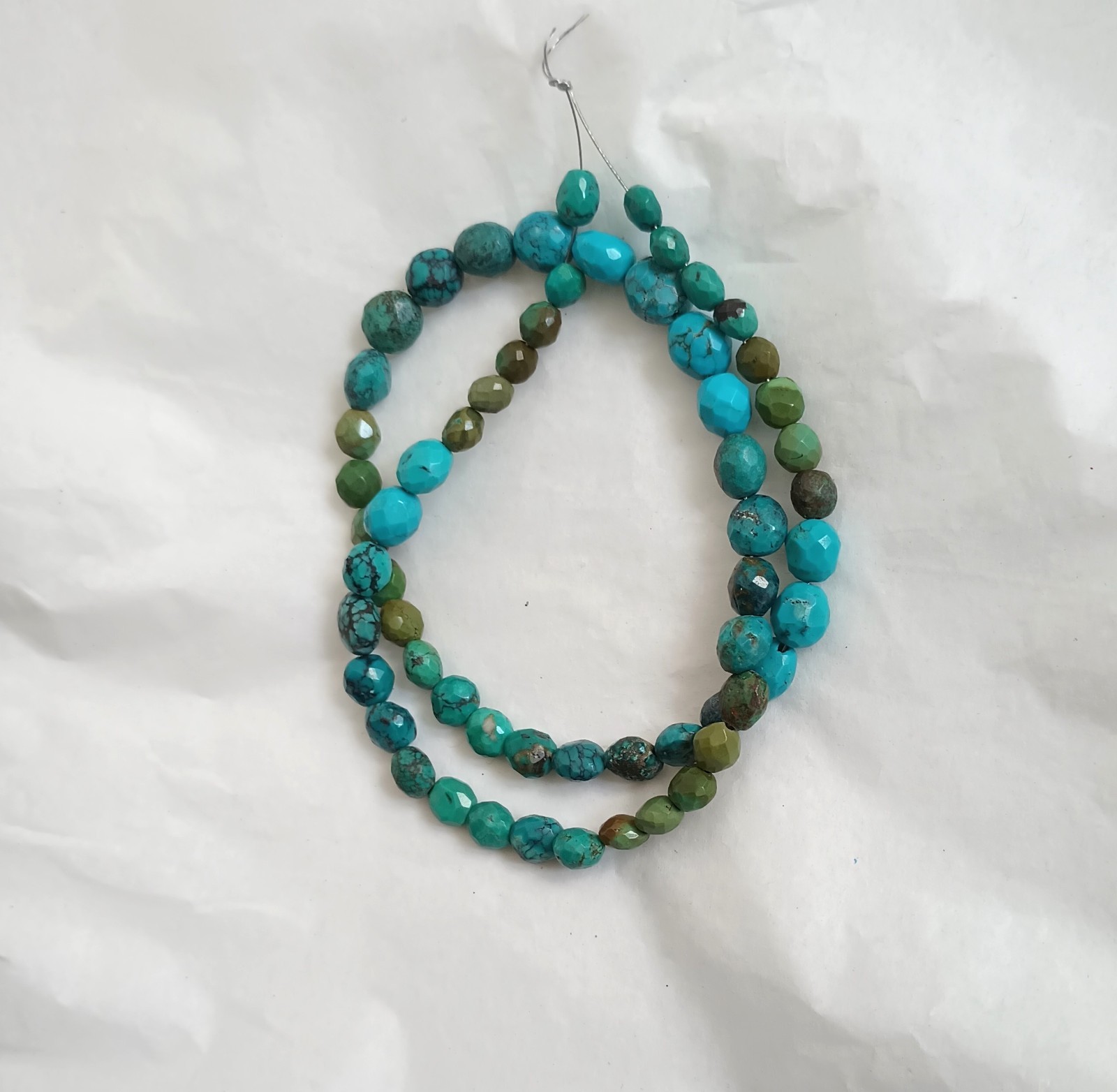 FACETED MULTI-COLOR/MINE TURQUOISE 6-9MM OFF-ROUND NUGGET BEADS – 17.75″ – 5590E