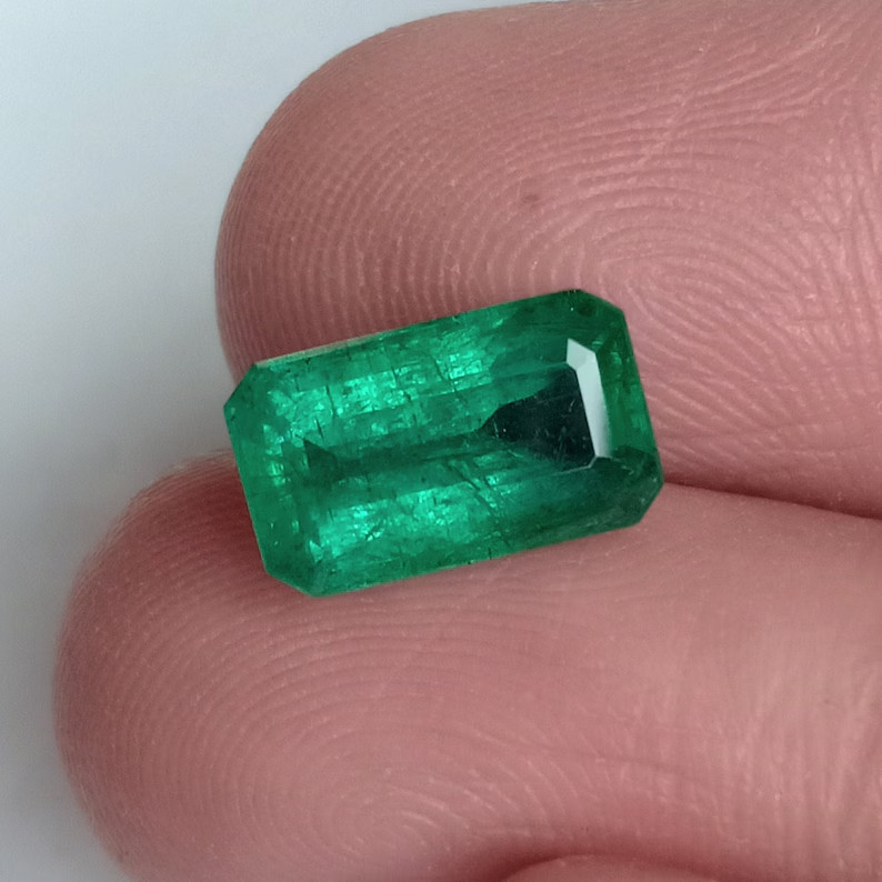 Certified Zambian Emerald Octagon Cut Minor Oil Present Stone For Gifts 2.78 Ct