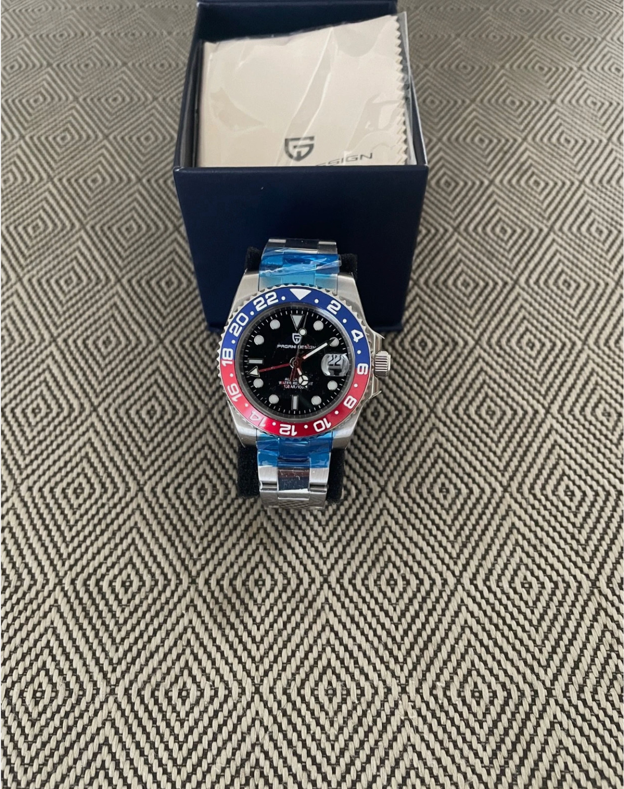 Pagani Design, 40mm, Automatic,GMT, (Pepsi), Oyster Bracelet, Sapphire Crystal.