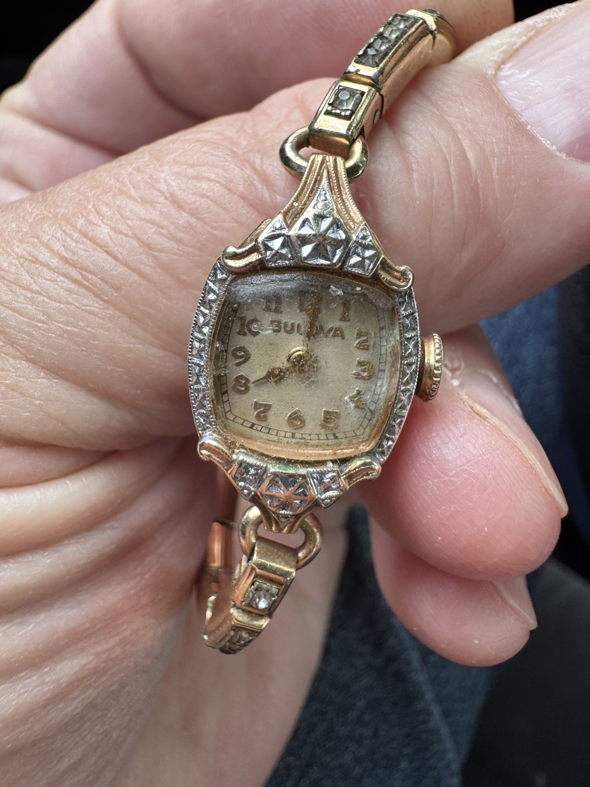 Vintage Bulova Ladies 10K Gold Filled Art Deco Cushion Case w/Original Bracelet.