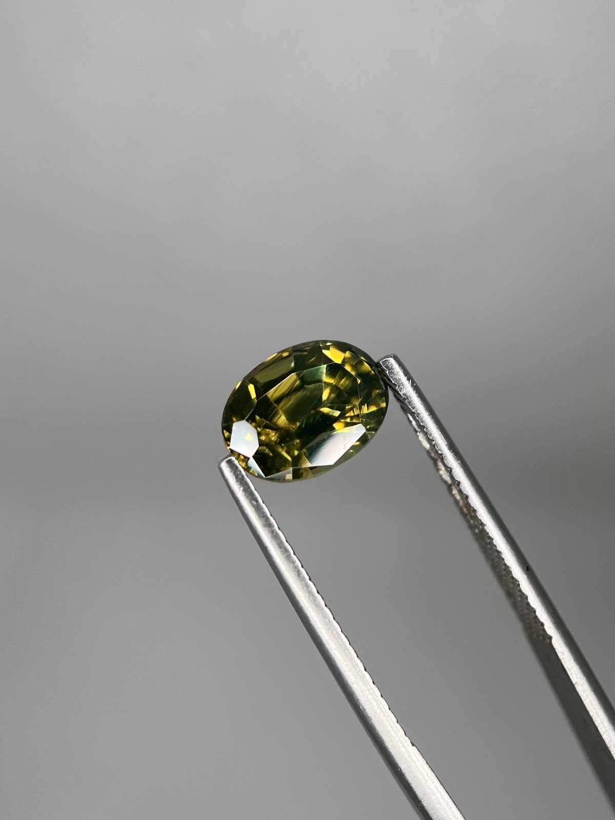 Natural Zircon Loupe Clean Oval Shape | Sri Lanka 🇱🇰 | 3ct +
