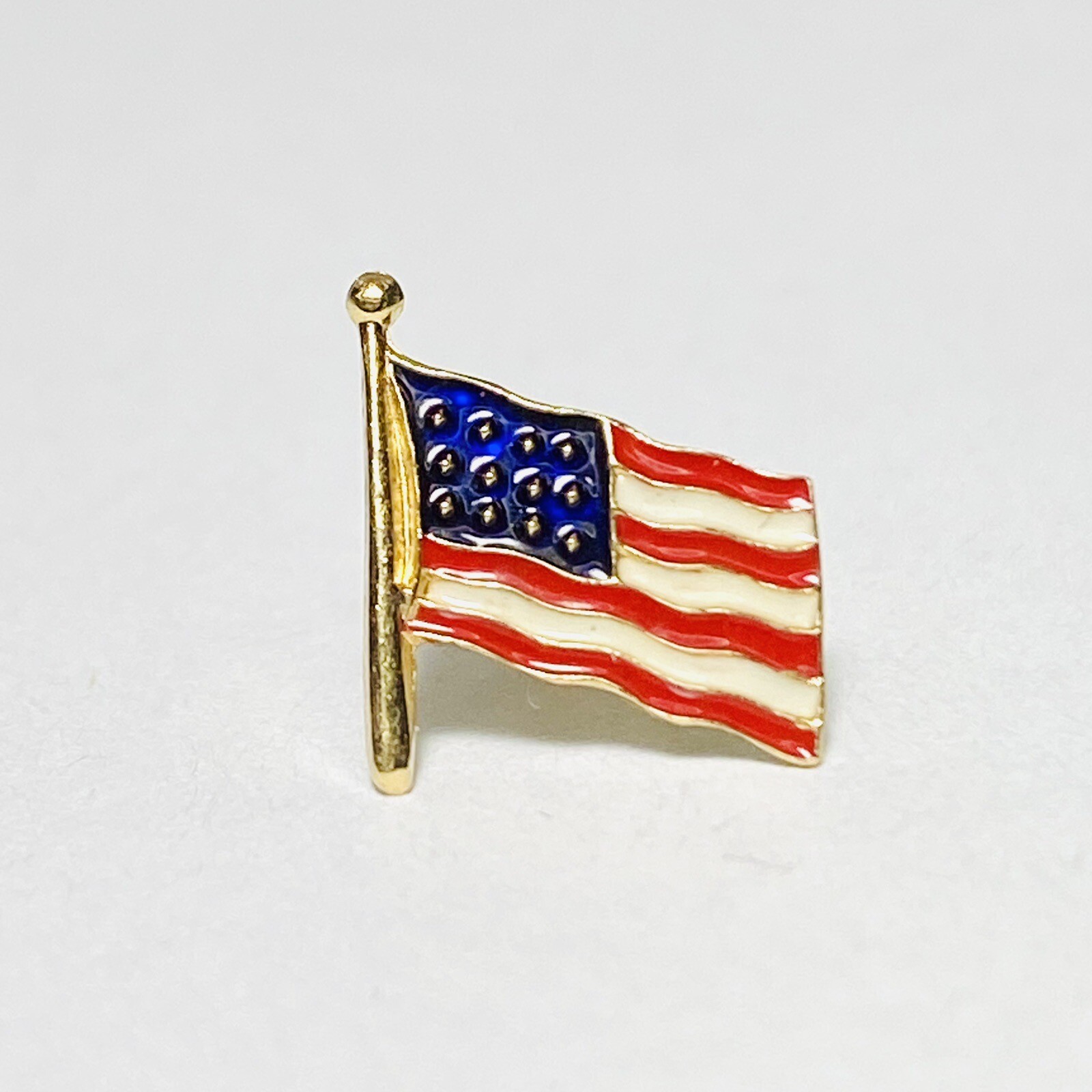 14K Yellow Gold Enamel 12-Star USA American Flag Lapel Pin No Back 0.65g