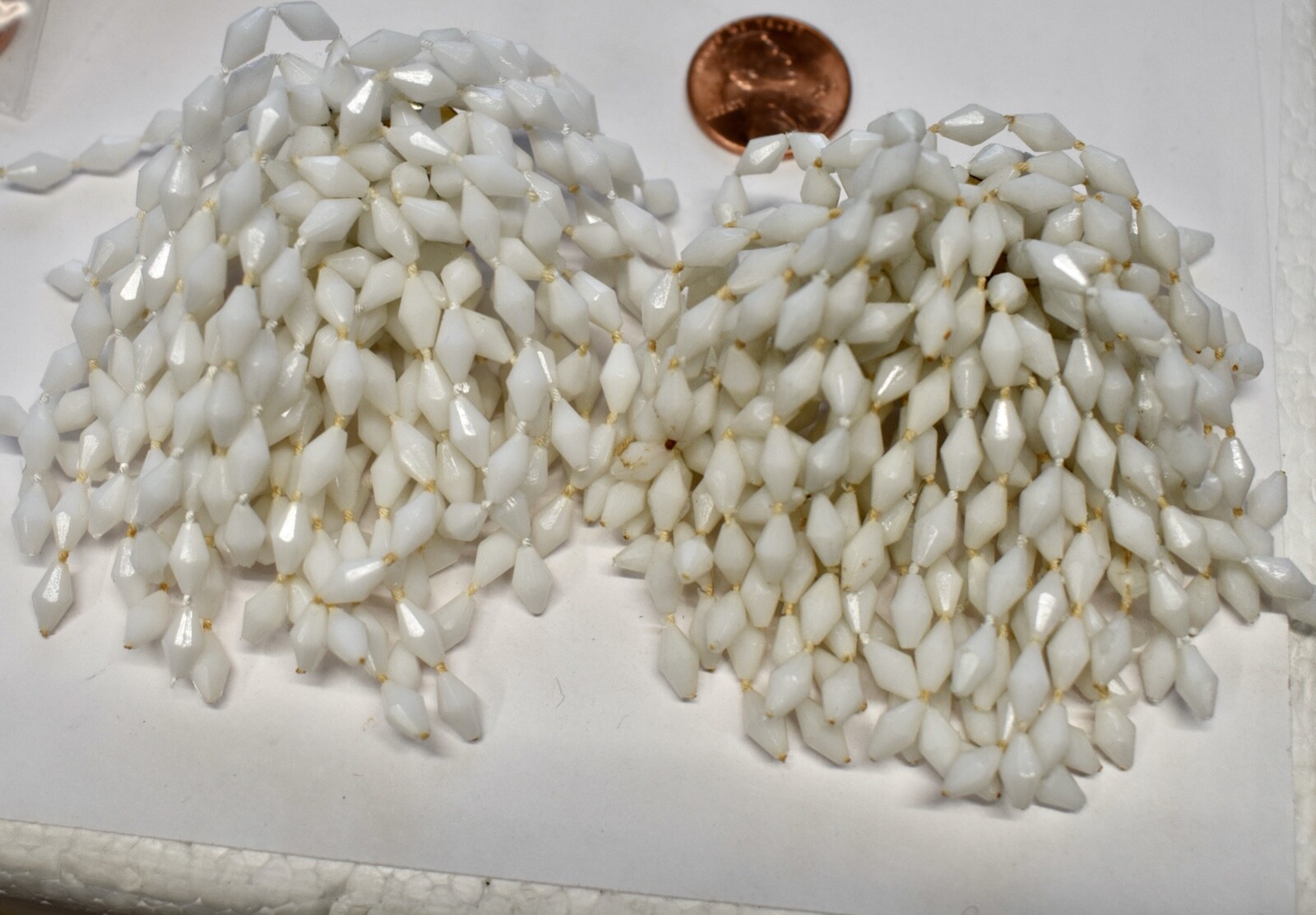 VINTAGE WHITE CLUSTER SHOE CLIPS *CLUSTER OF plastic BEADS * DEAD STOCK * ACCENT