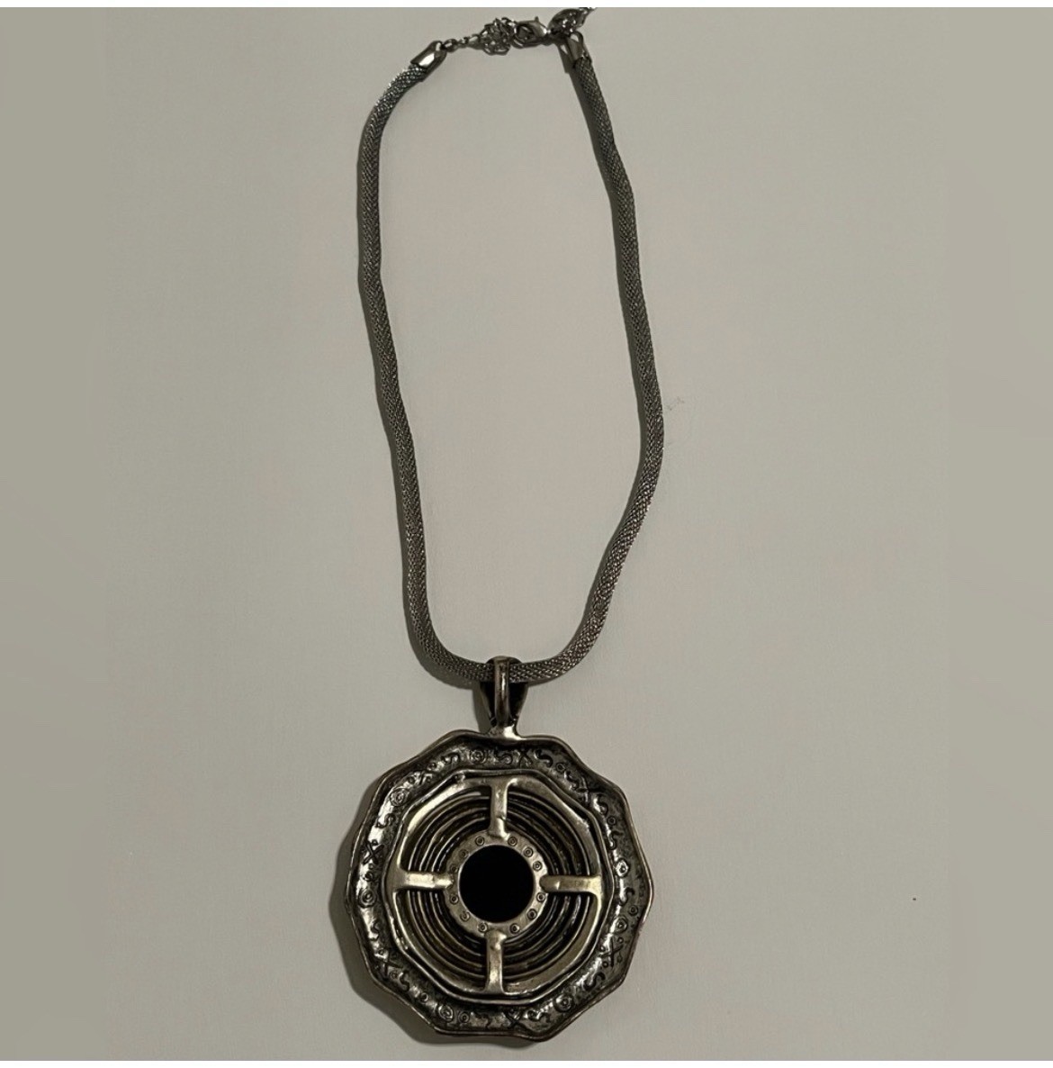 Silver Tone Snake Chain Necklace Round Bezel Pendant Black Center Lobster