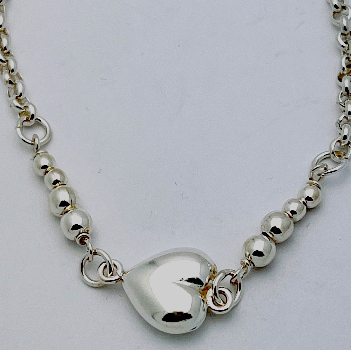 925 Sterling Silver 5.3 Gram Puffed Heart Ball Link Bracelet 7 1/2”