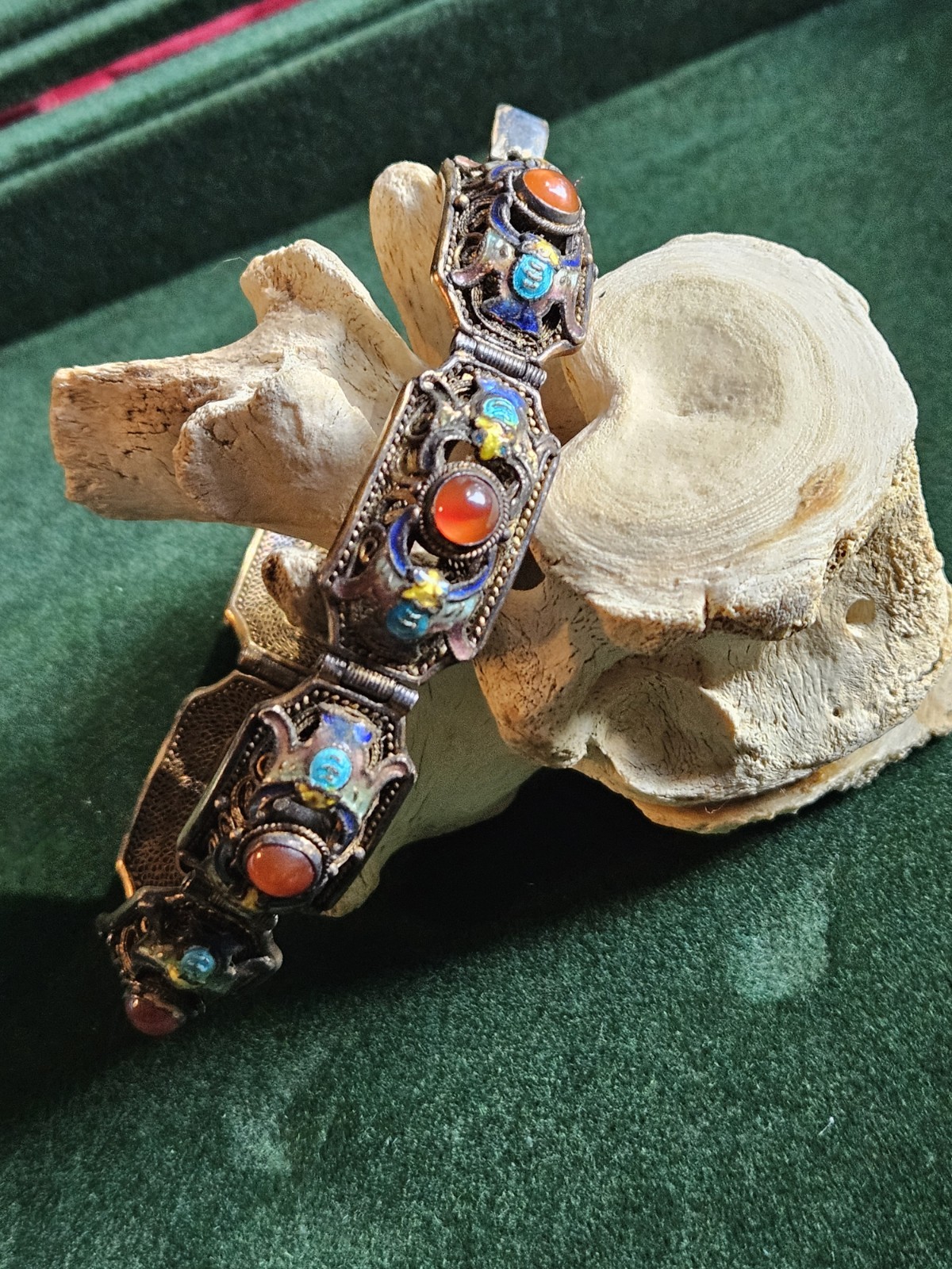 Vintage Chinese Gilt Silver filgeree Cloisonne Carnelian Bracelet 7 1/8
