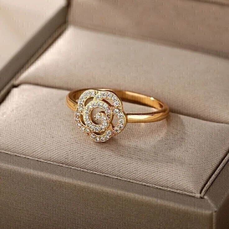 1.50 Ct Round Cut Simulated Diamond Stunning Fancy Ring 14k Yellow Gold Plated