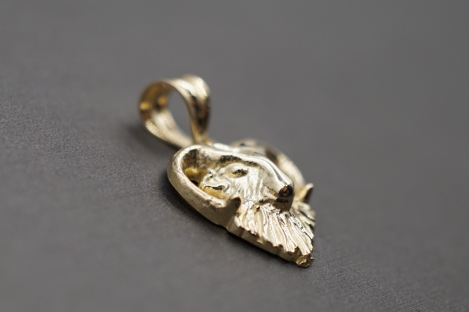 10K Solid Yellow Gold 0.8″ Small Ram Aries Zodiac Charm Pendant.